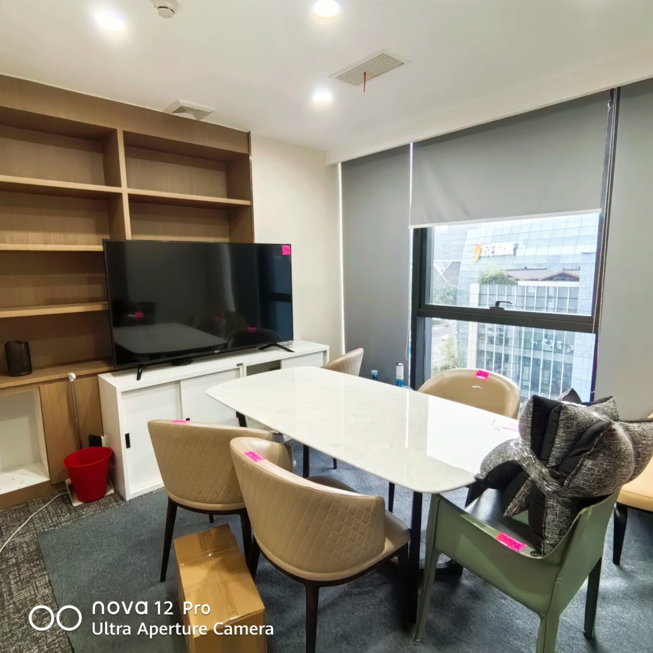 1号线高新地铁五六百米 甲级写字楼 187平方 3隔间16工位 双面采光 户型方正 价格可谈 茂业中心C座办公室出租