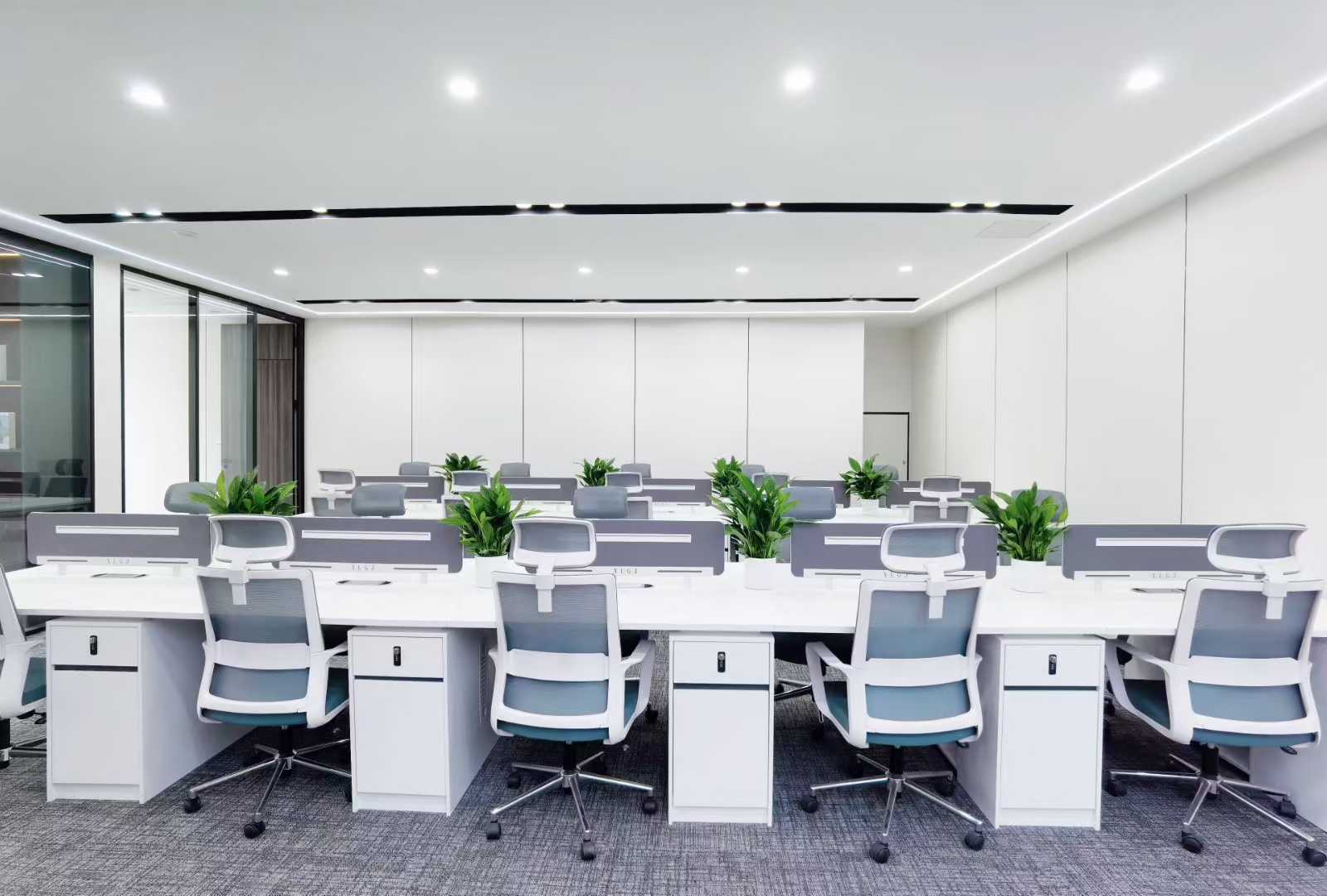 金融城核心CBD 248平 3隔间20工位+带会议室 户型方正 没什么浪费 低区可走楼梯 不拥挤 中航国际广场办公室出租