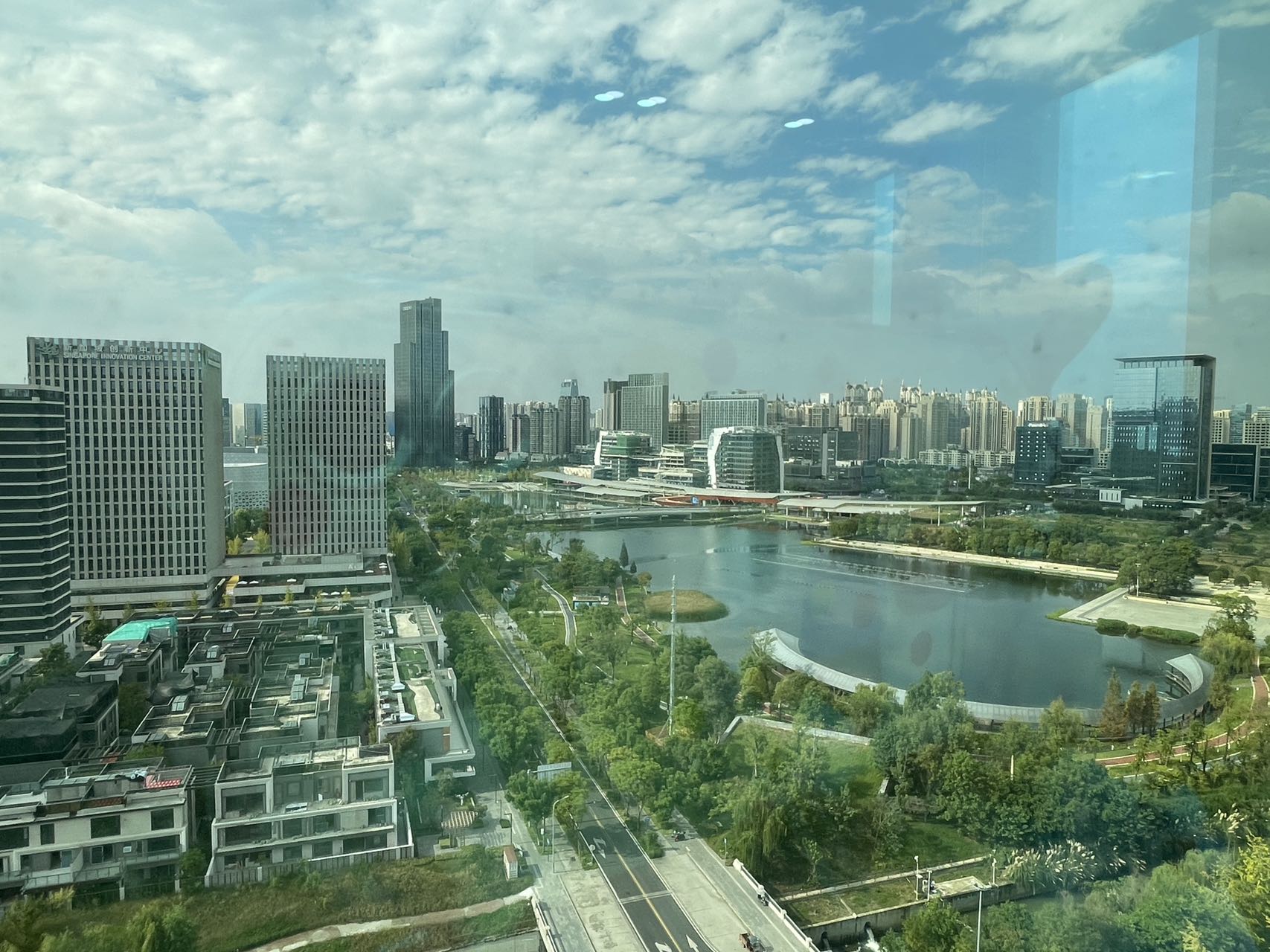 新川甲写 精品户型 238平 4隔间25工位 视野装修巴适 入驻享受优质办公环境 柚呈科创办公室出租