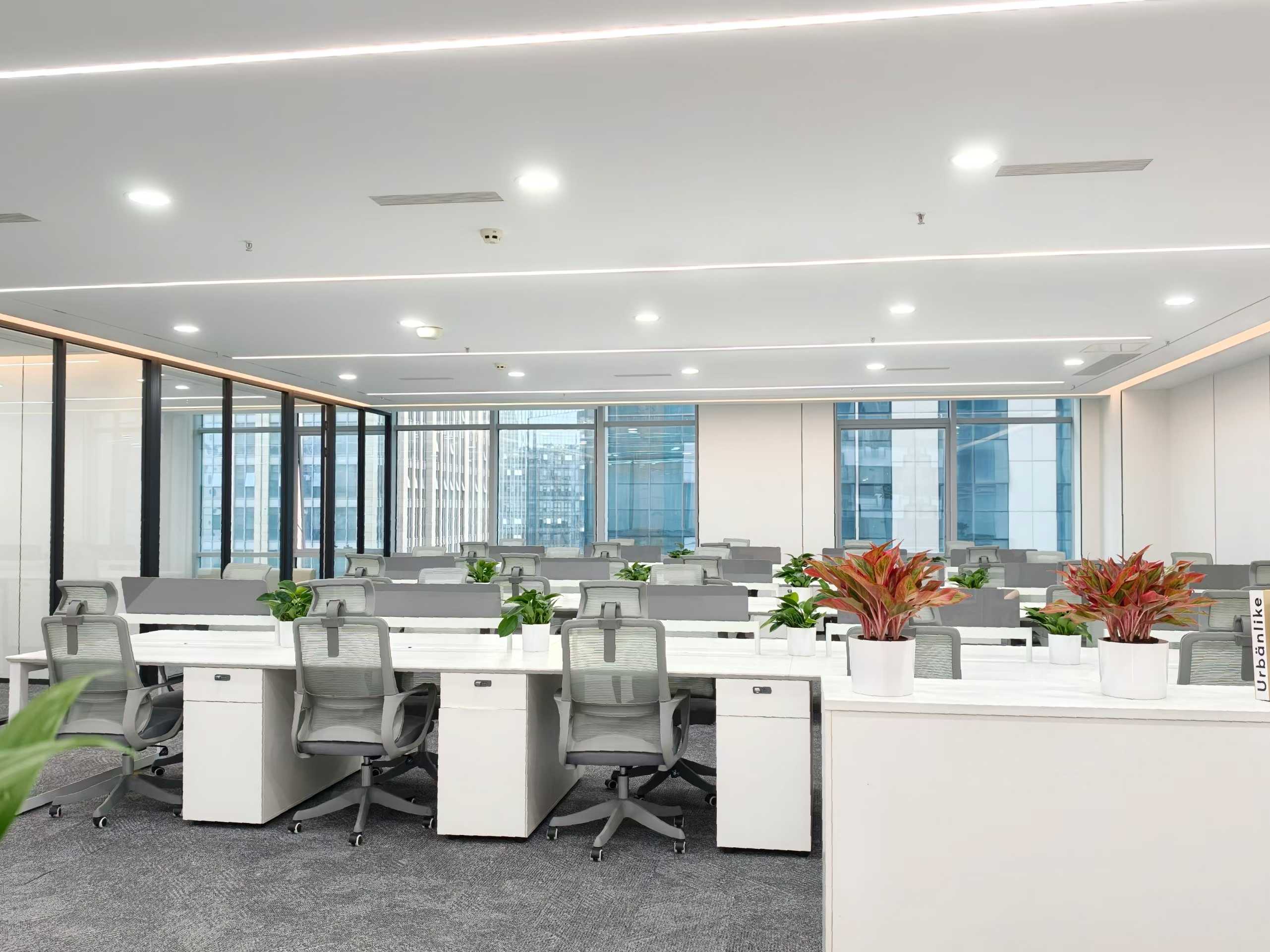 天府二街西南双面采光 334平 4隔间47工位 采光视野巴适 24小时空调自控 雄川金融中心2栋办公室出租