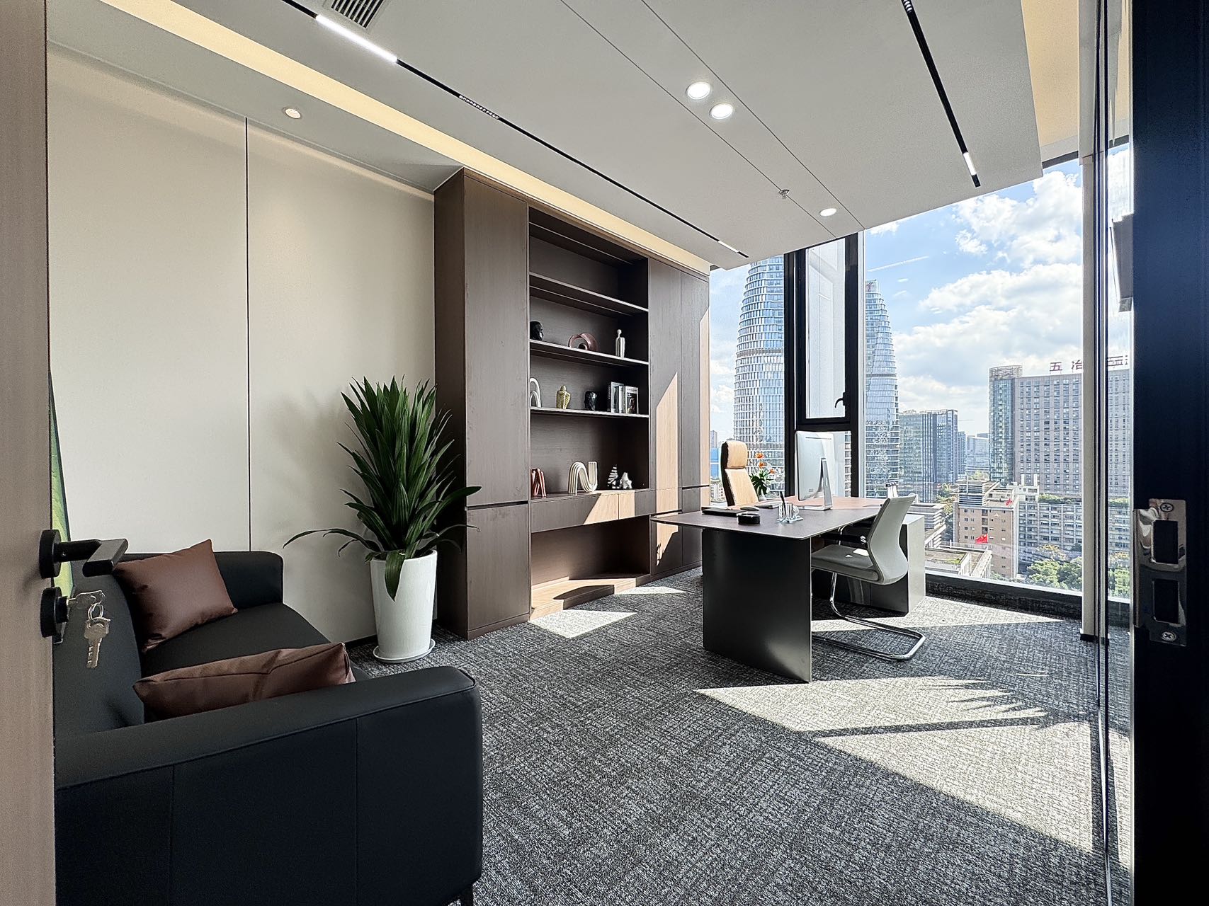 金融城三期 三色路 近地铁 创业小面积 89.4平 2隔间8工位 紧邻共享区 一线江景 服务式办公 德塔科创中心办公室出租