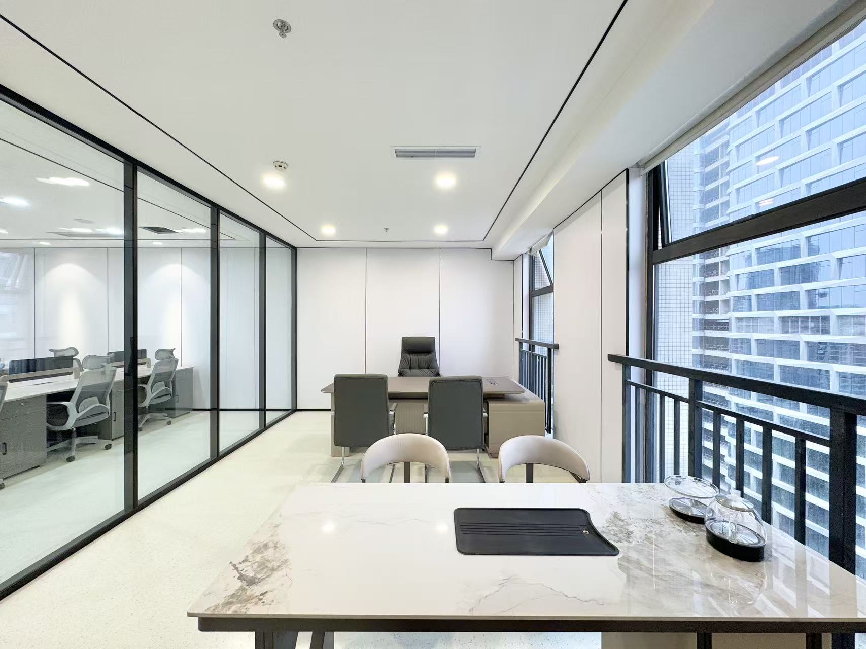 6号线金石路地铁口 整层打造 315平方 5隔间32工位 24小时空调 地铁口 新希望中鼎办公室出租