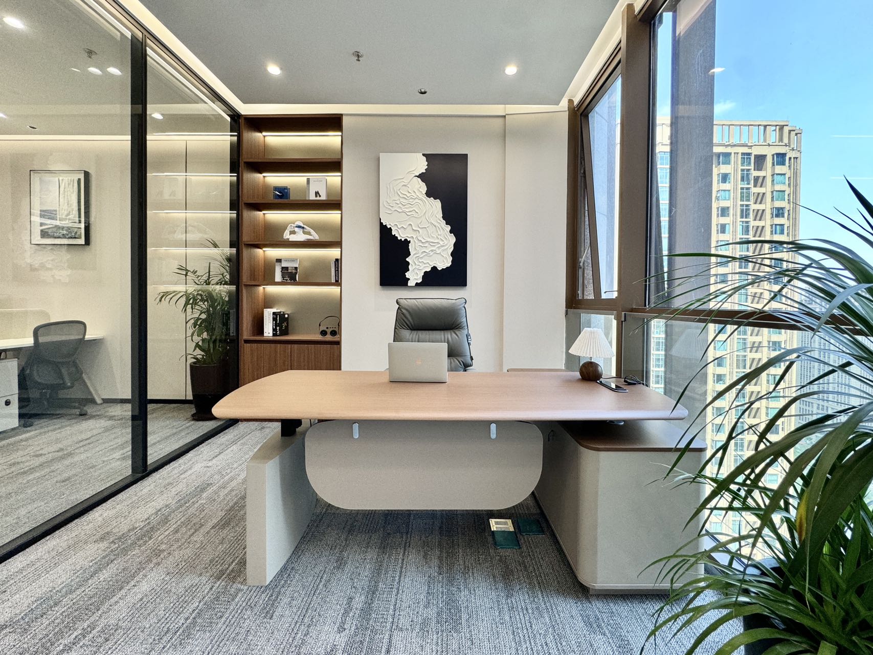 世纪城地铁口甲级楼宇 4隔间20工位 正对电梯口 商务办公接待都可以 东方希望天祥办公室出租