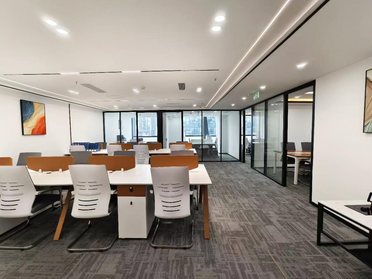 紧邻火车南站-1号线高新地铁几百米 219平 4隔间20工位 24小时空调 精装带家具 茂业中心办公室出租