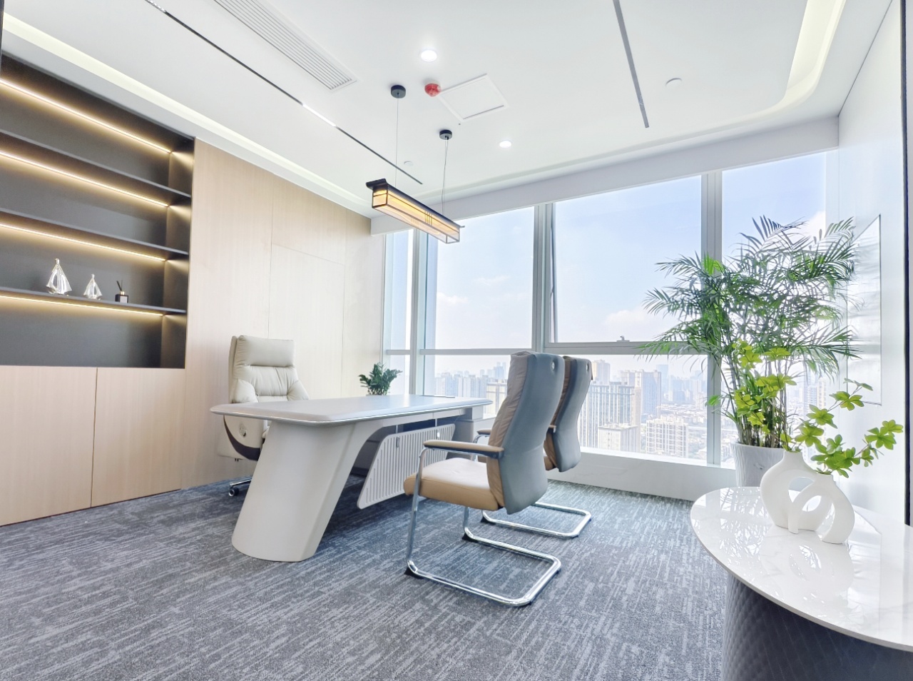 东郊记忆甲写品质楼盘 328平 4隔间32工位 双面采光 24小时空调 视野巴适 近理工大学 成华万科大厦办公室出租