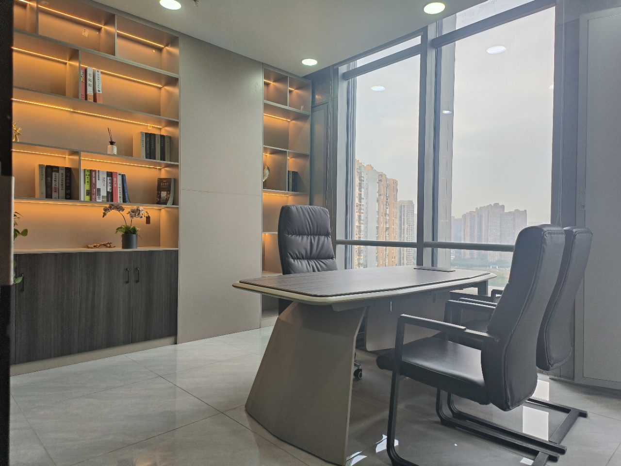 2号线洪河地铁几百米 精选小面积 88平 1隔间12工位 户型方正 拎包入住 云图大厦办公室出租