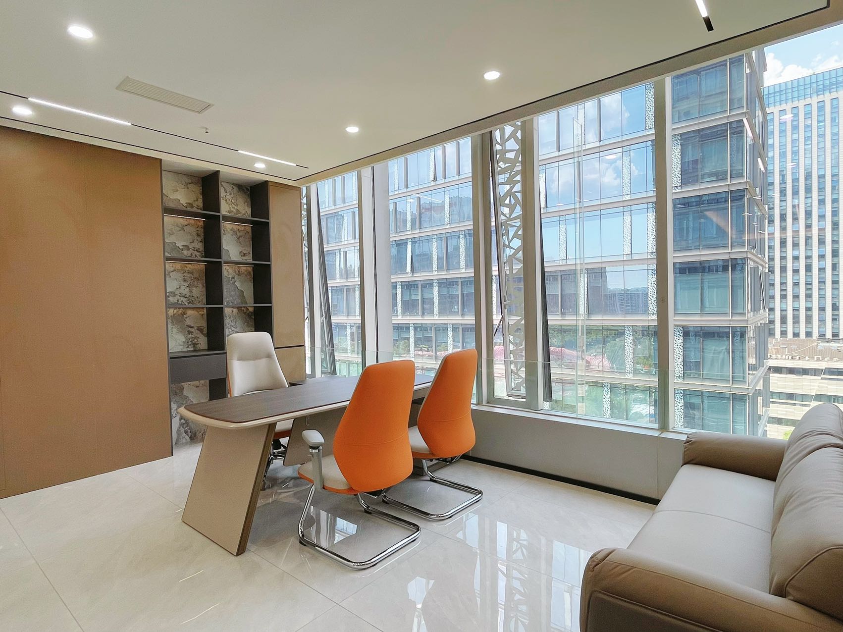 金融城甲级楼盘大面积 按套出租 8隔间1会议室42工位 电梯口户型 中航国际广场办公室出租