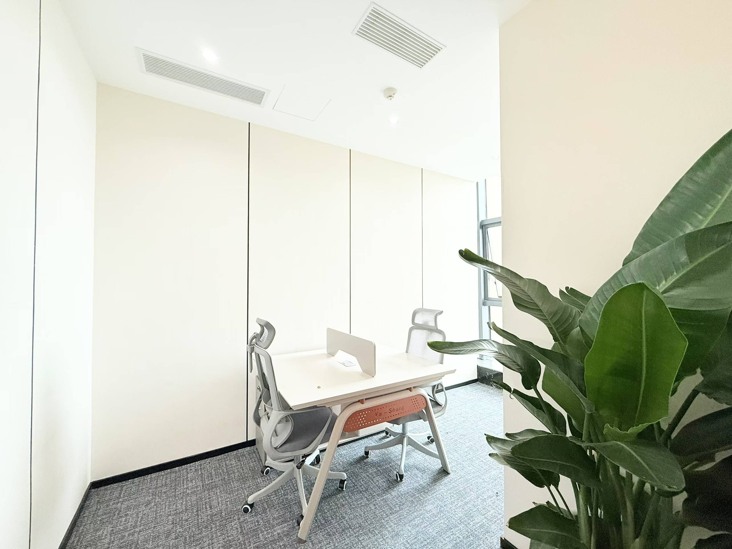 金牛区人民北路甲写 24小时空调147平方 3隔间16工位 近地铁 带共享配套设施 北成8号办公室出租