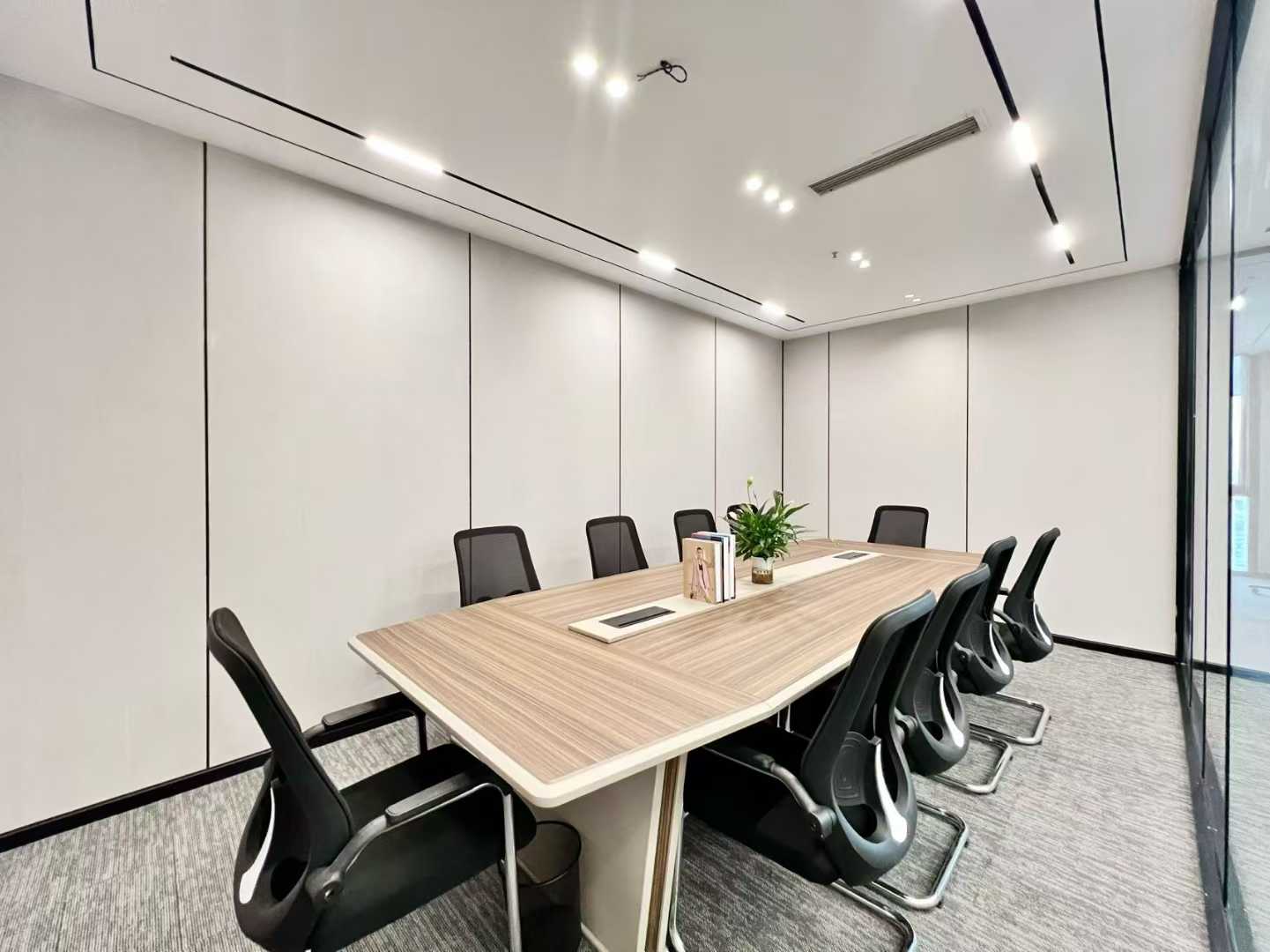 高新核心地段 孵化园地铁三四百米 2隔间24工位 高区 拎包入住 朝东 阳光金融中心办公室出租