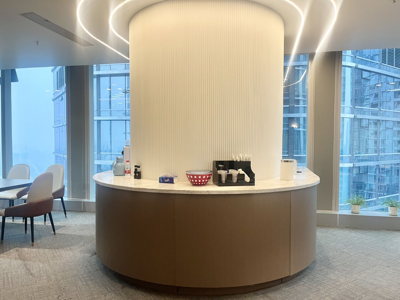 金融城超甲楼盘 整栋都是高品质客户 191平方 品质接待房 采光面大 大老板间 银泰中心办公室出租