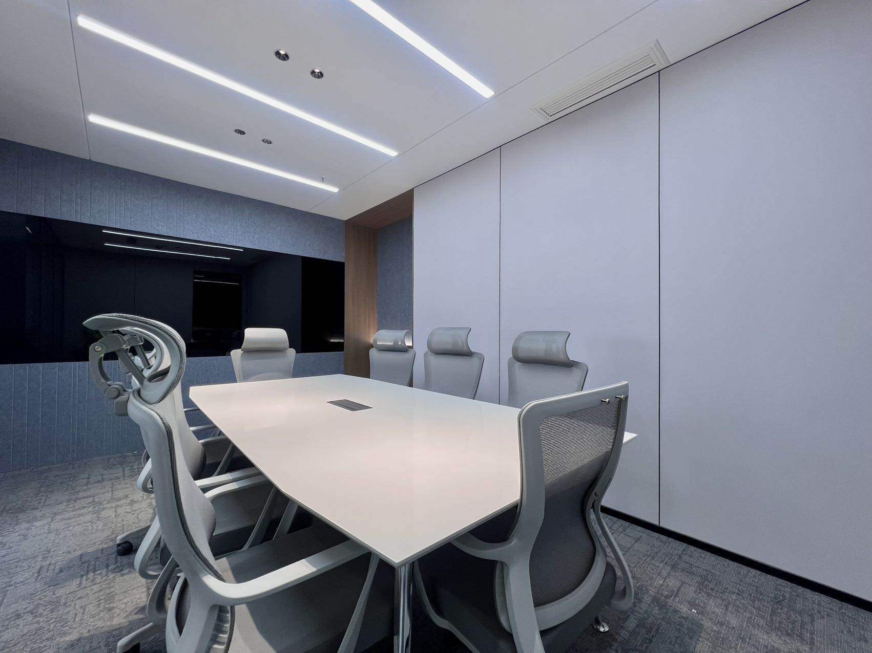 牛市口地铁几百米 按套出租 3隔间18工位 报价含物业费 精装带家具 带共享配套服务 摩根中心办公室出租