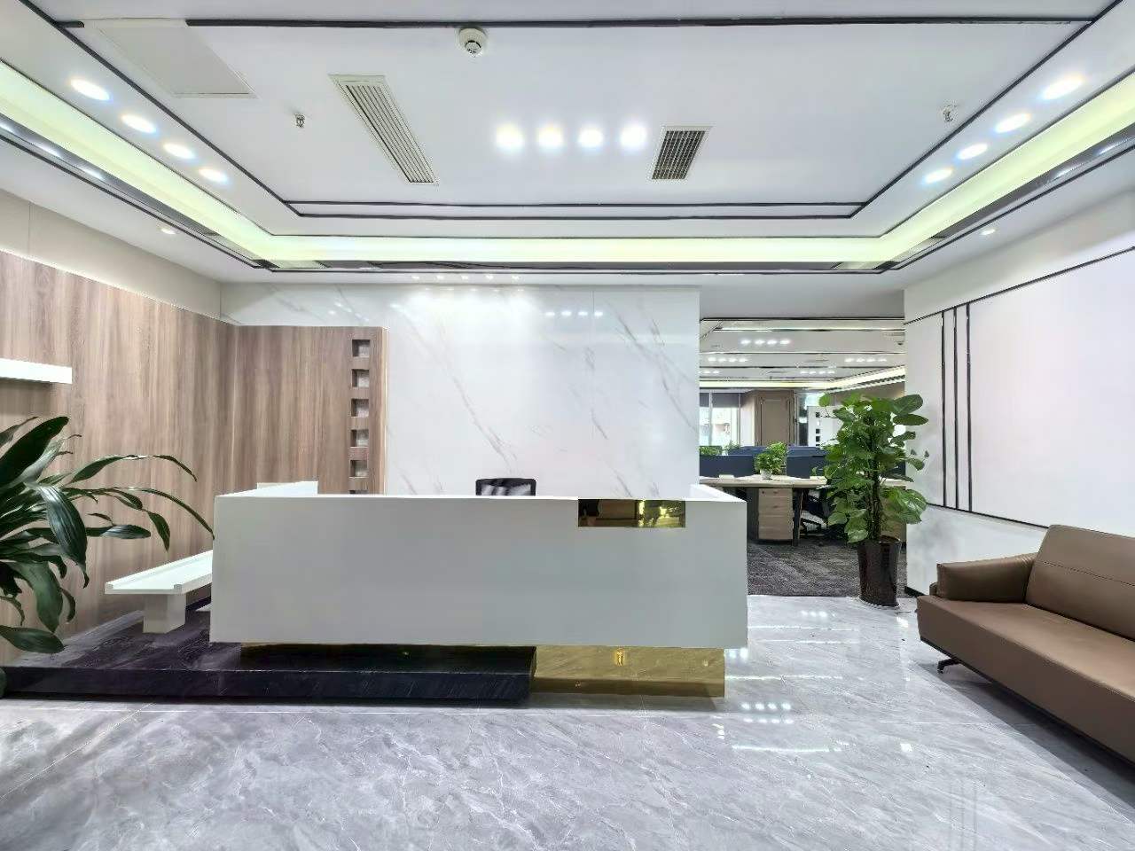 环球中心东区朝内带阳台户型 4隔间30工位 258平 报价含物费 价格可谈 环球中心办公室出租