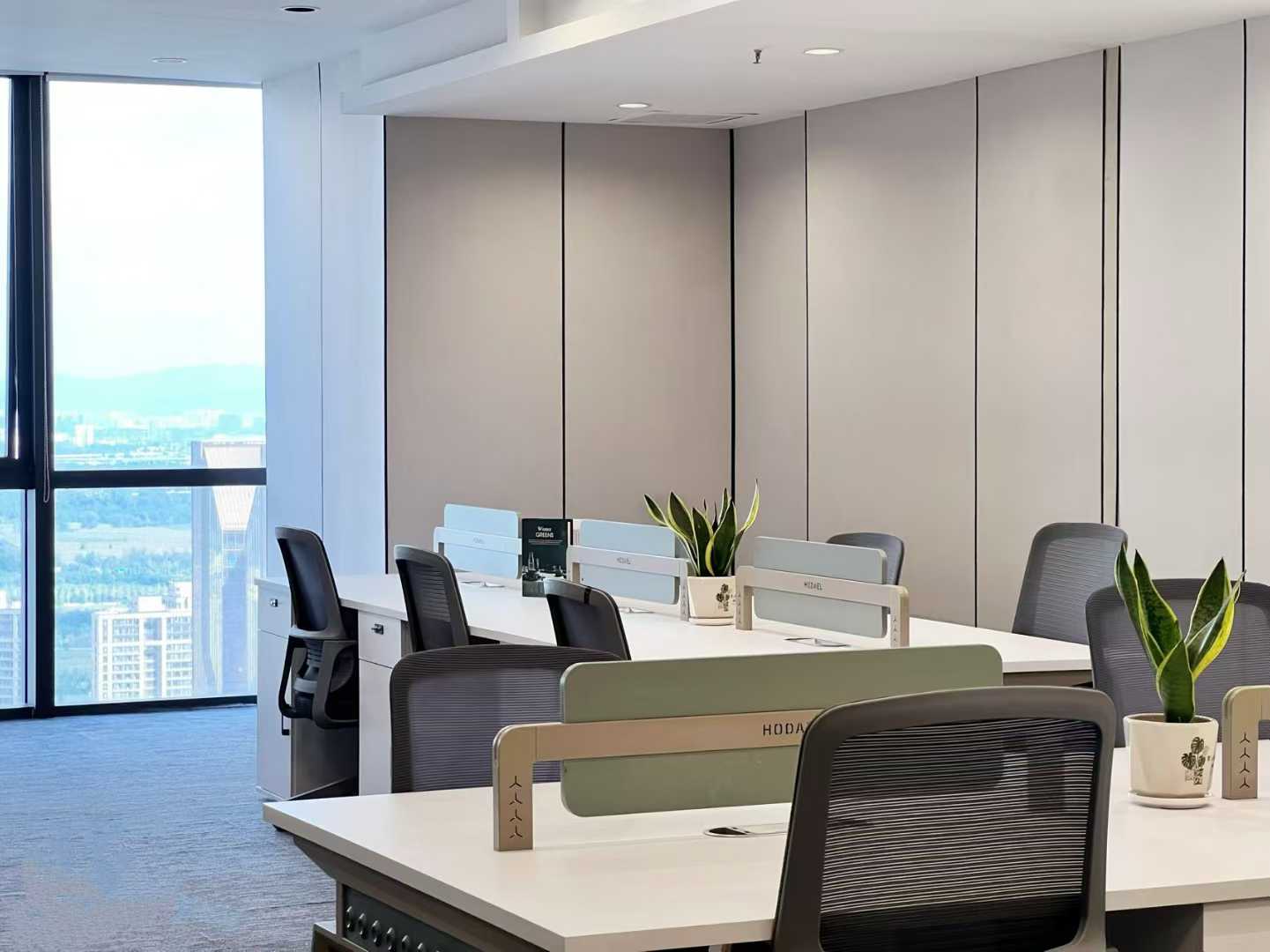 高新核心地段 孵化园地铁三四百米 2隔间24工位 高区 拎包入住 朝东 阳光金融中心办公室出租