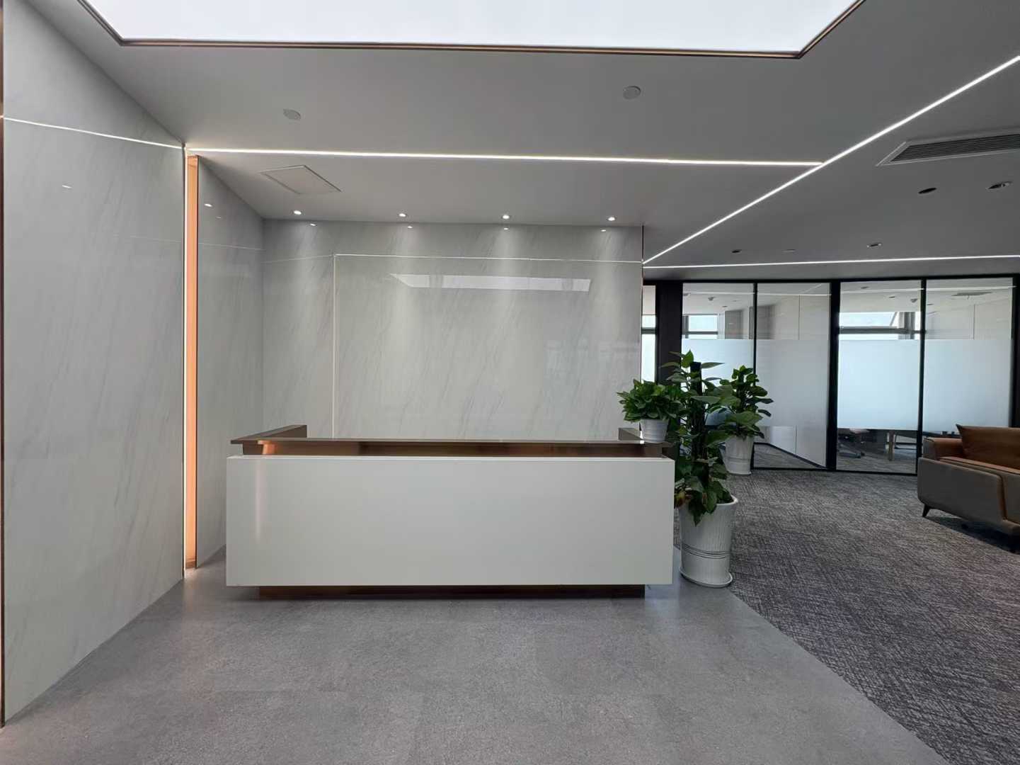 紧邻东郊记忆 杉板桥地铁 372平 6隔间32工位 电梯口 视野非常巴适 东南朝向 多弗国际办公室出租