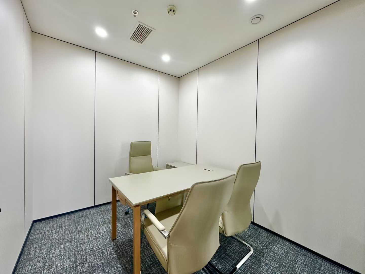 火车南站甲级新装修户型 3隔间1会议室23工位 双面采光 特价含物业费出租 安格斯国际办公室出租