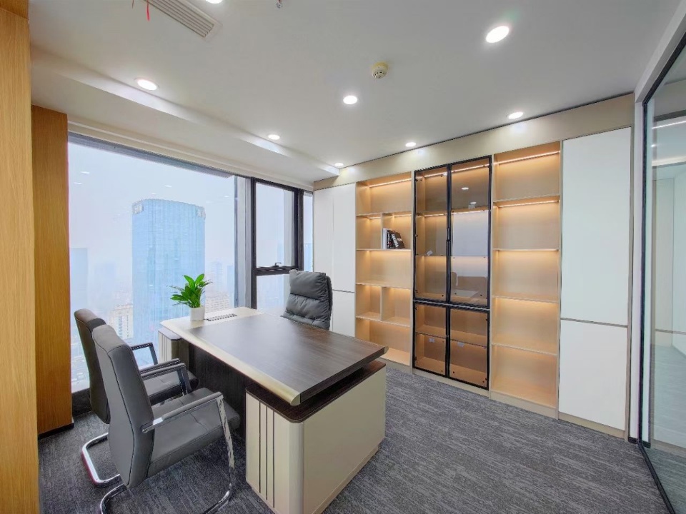 市中心天府广场地铁200米 3隔间12工位 双面采光 视野无遮挡 采光巴适 茂业天地办公室出租