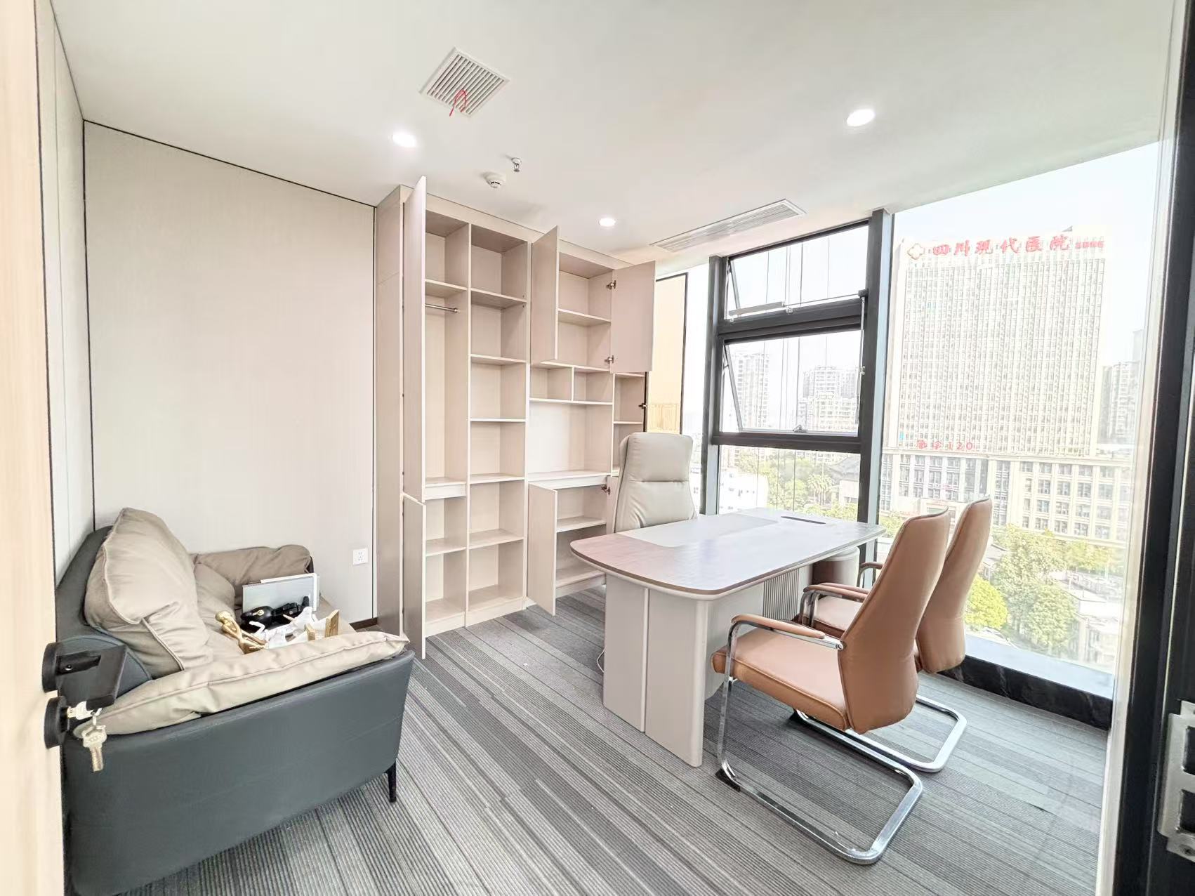 中和版块地铁口小户型 整栋运营 3隔间12工位 147平 无加时费 双面采光 坐北朝南 视野巴适 香榭国际办公室出租