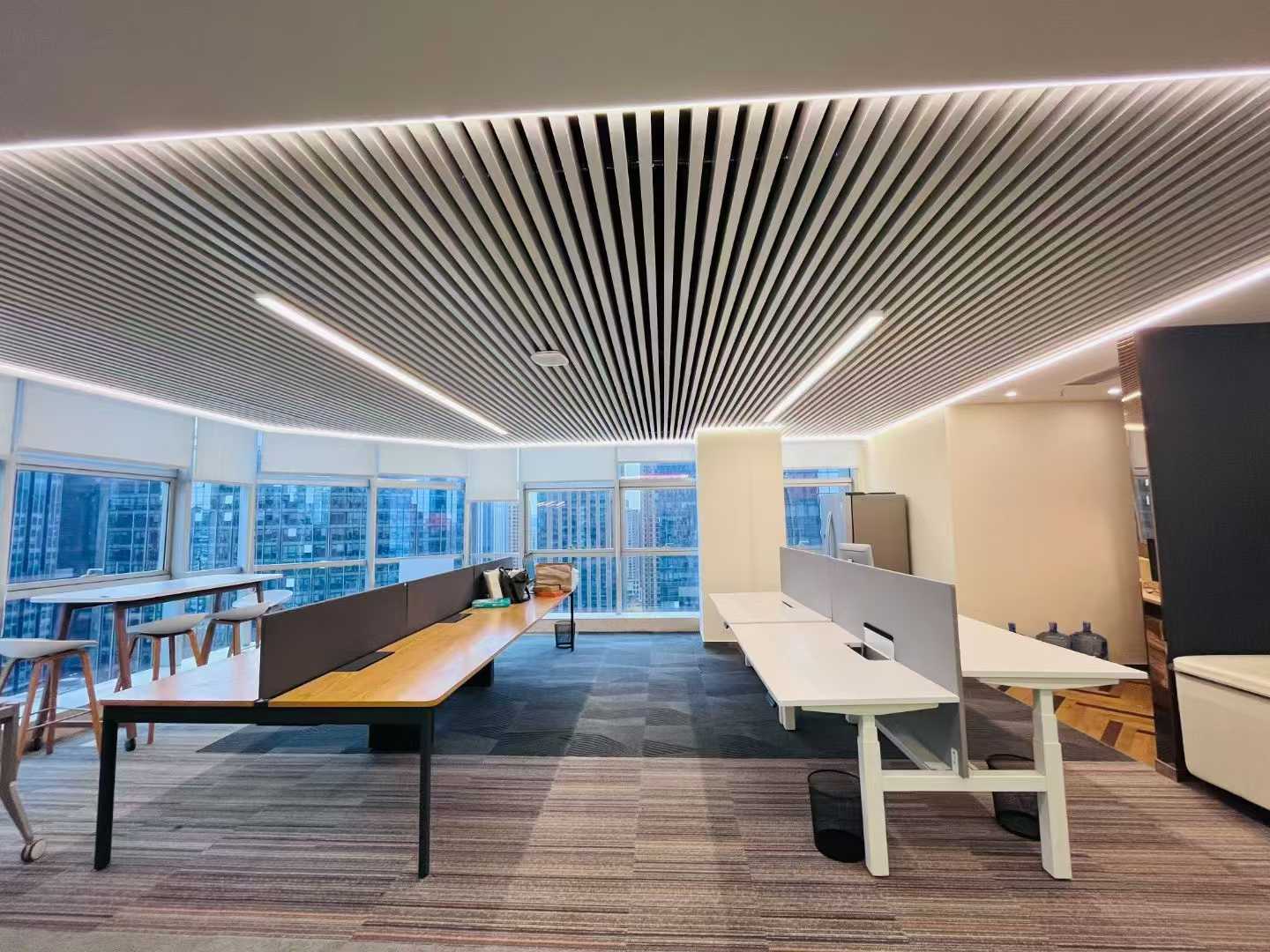 超甲-节能大厦稀缺157平户型 2隔间10工位+茶水间 双面采光 高区视野  24小时空调 节能大厦办公室出租