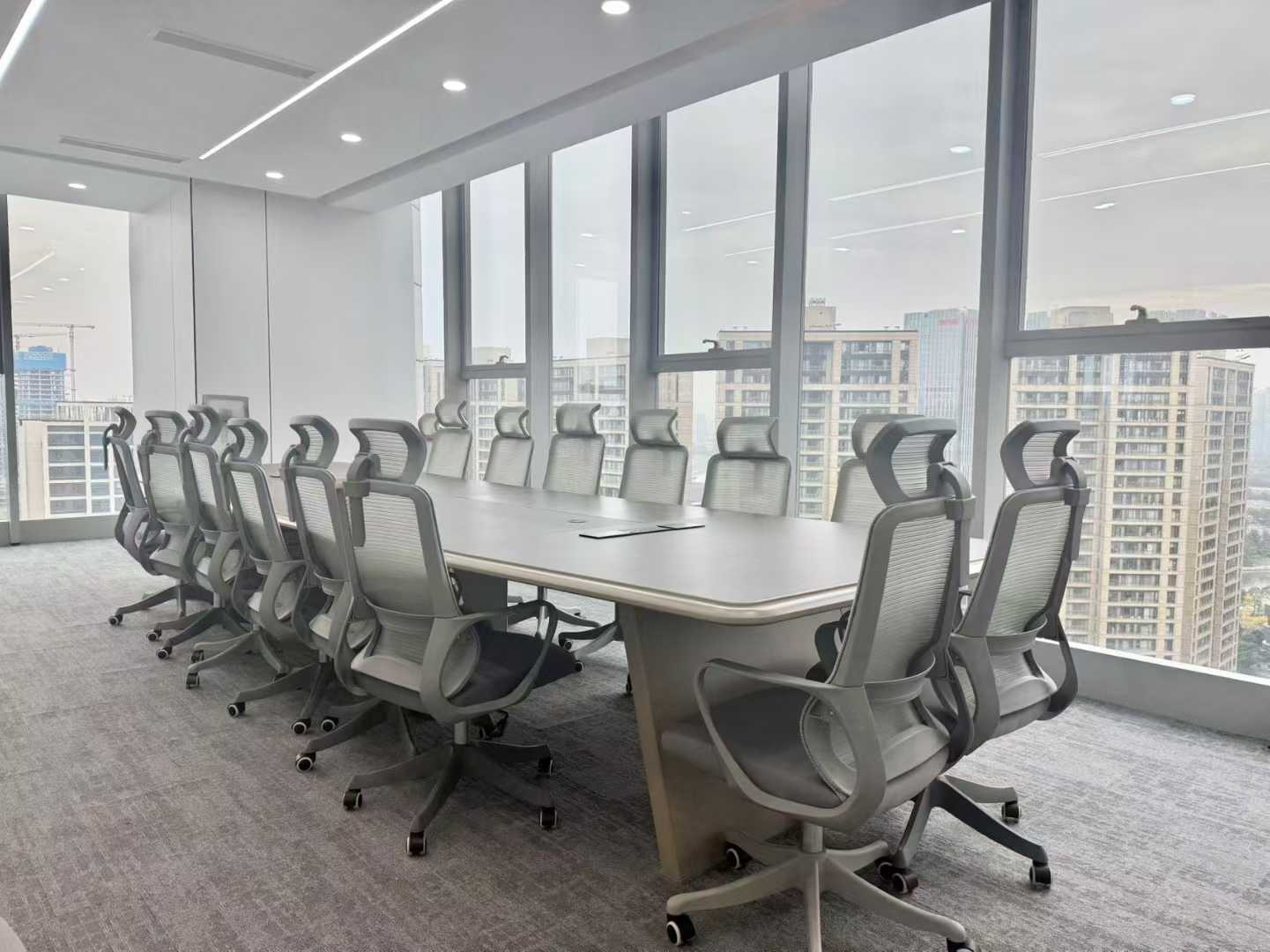 紧邻金融城 大面积户型 982平方 10隔间110工位 正对电梯口 已通上下水 嘉煜金融科技中心办公室出租