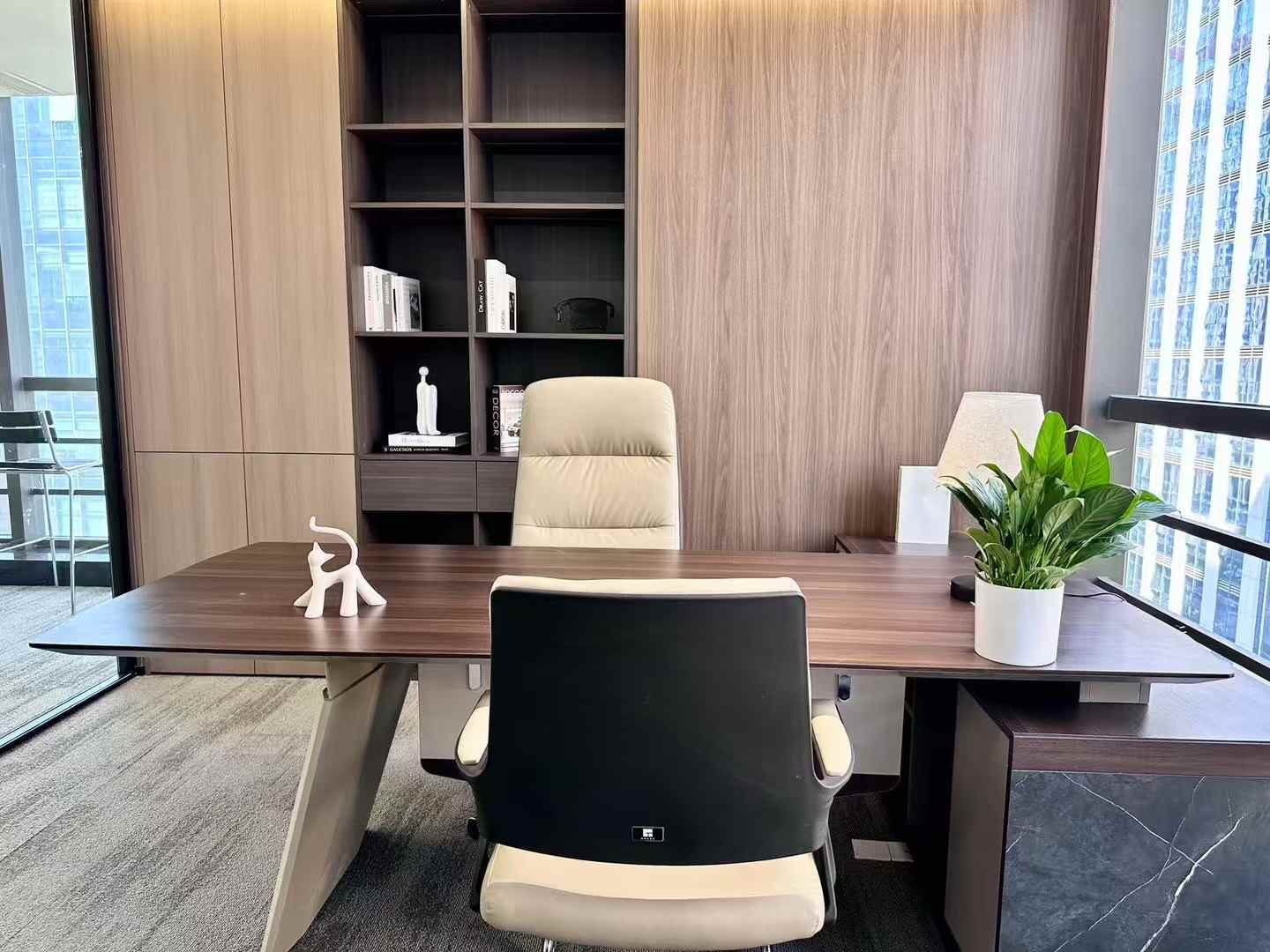 世纪城/天府二街业主直租 4隔间24工位 报价含物业费 采光视野巴适 产品完美呈现 蜀都中心办公室出租