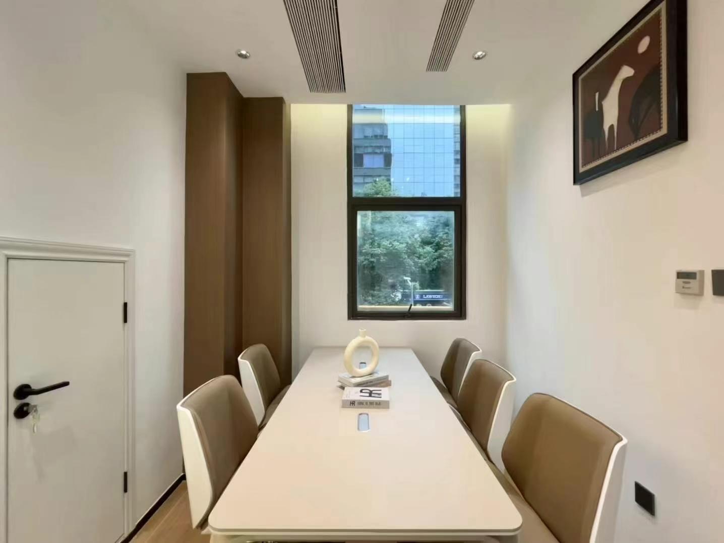 天府三街无加时费 新产品优雅办公 按套出租 3隔间20工位 报价含物业费 凯旋广场办公室出租