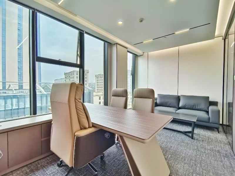 金牛区2号线金周路地铁400米 优质楼盘 4隔间13工位 户型装修巴适 视野开阔 安格斯汇创中心办公室出租