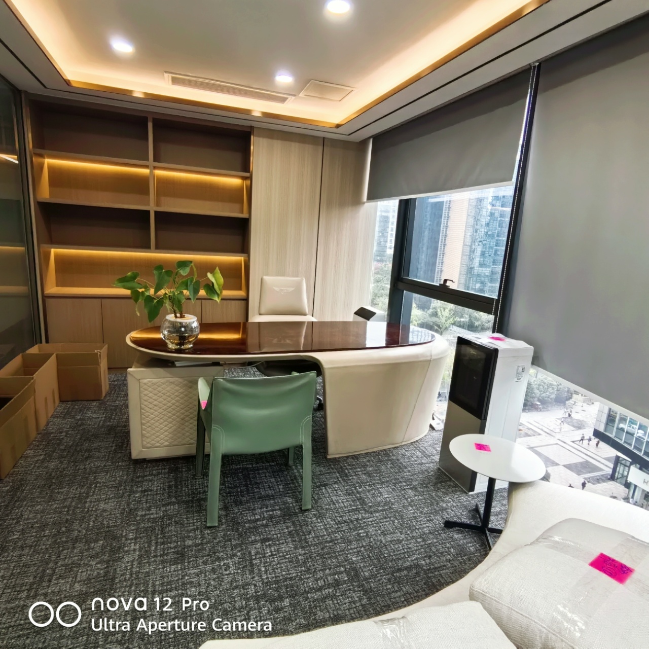 1号线高新地铁五六百米 甲级写字楼 187平方 3隔间16工位 双面采光 户型方正 价格可谈 茂业中心C座办公室出租