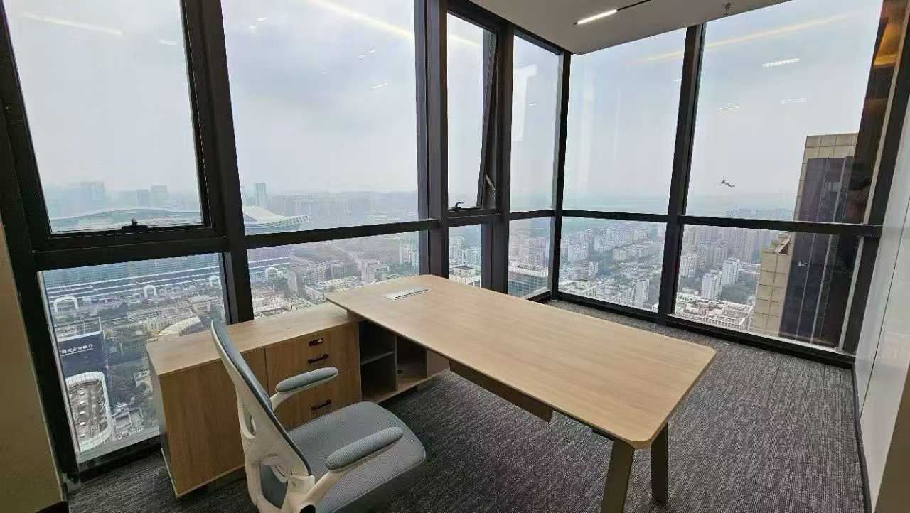 高新区孵化园核心CBD位置 360平 5隔间30工位 电梯口 动静分区 高区视野巴适 阳光金融国际中心办公室出租