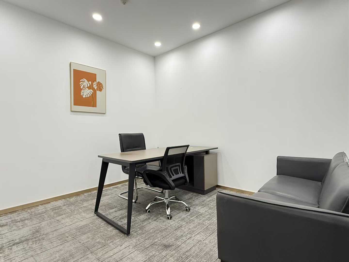 市一医院地铁口 208平 4隔间16工位 大会议室 大老板间 业主直租 精装带家具 仁和春天国际办公室出租