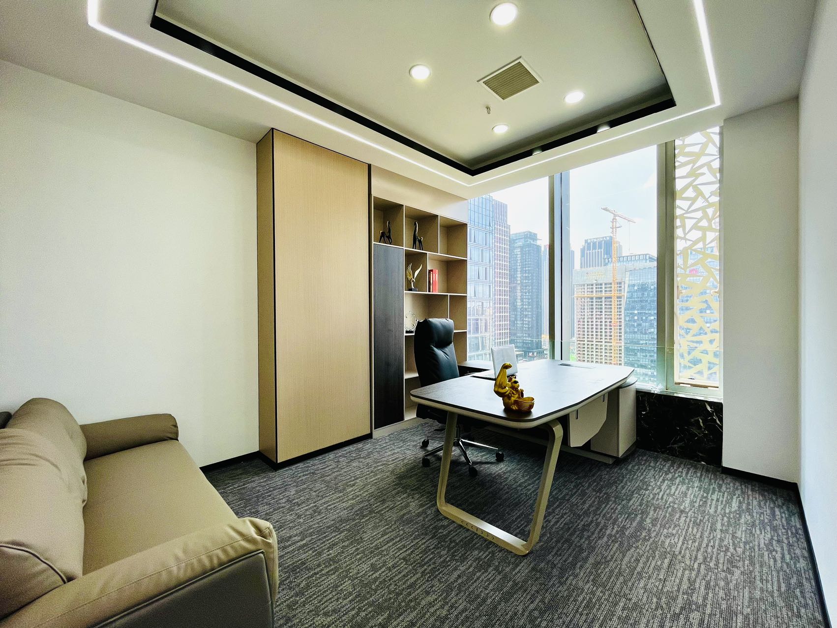 金融城甲级写字楼 按套出租 4隔间24工位 视野绝佳 稀缺户型 含物业费 中航国际办公室出租