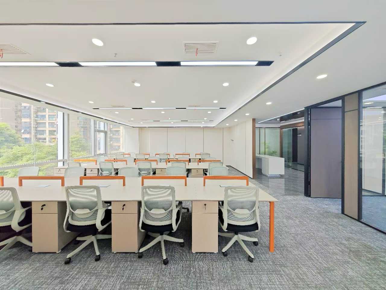 高新区孵化园三线交汇 核心CBD 290平 5隔间20工位 采光巴适 24小时空调含能耗费 视野巴适 嘉润国金办公室出租