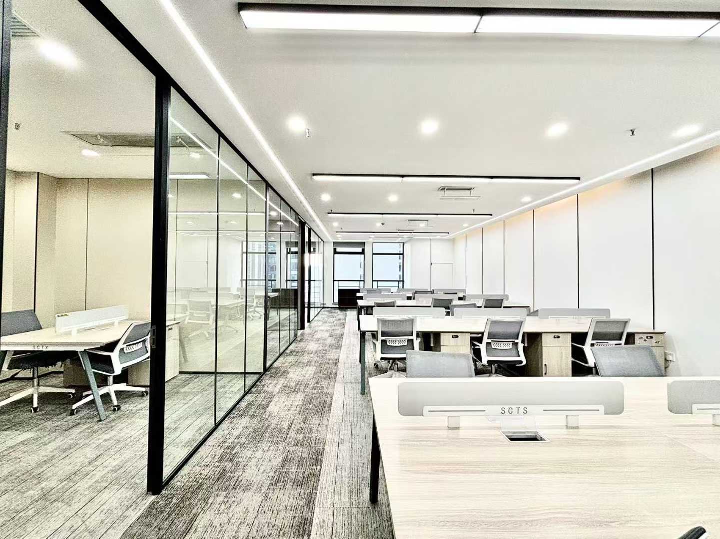 天府三街地铁口 24小时空调 210平 4隔间26工位 报价含物业费 含家具 新希望国际C座办公室出租