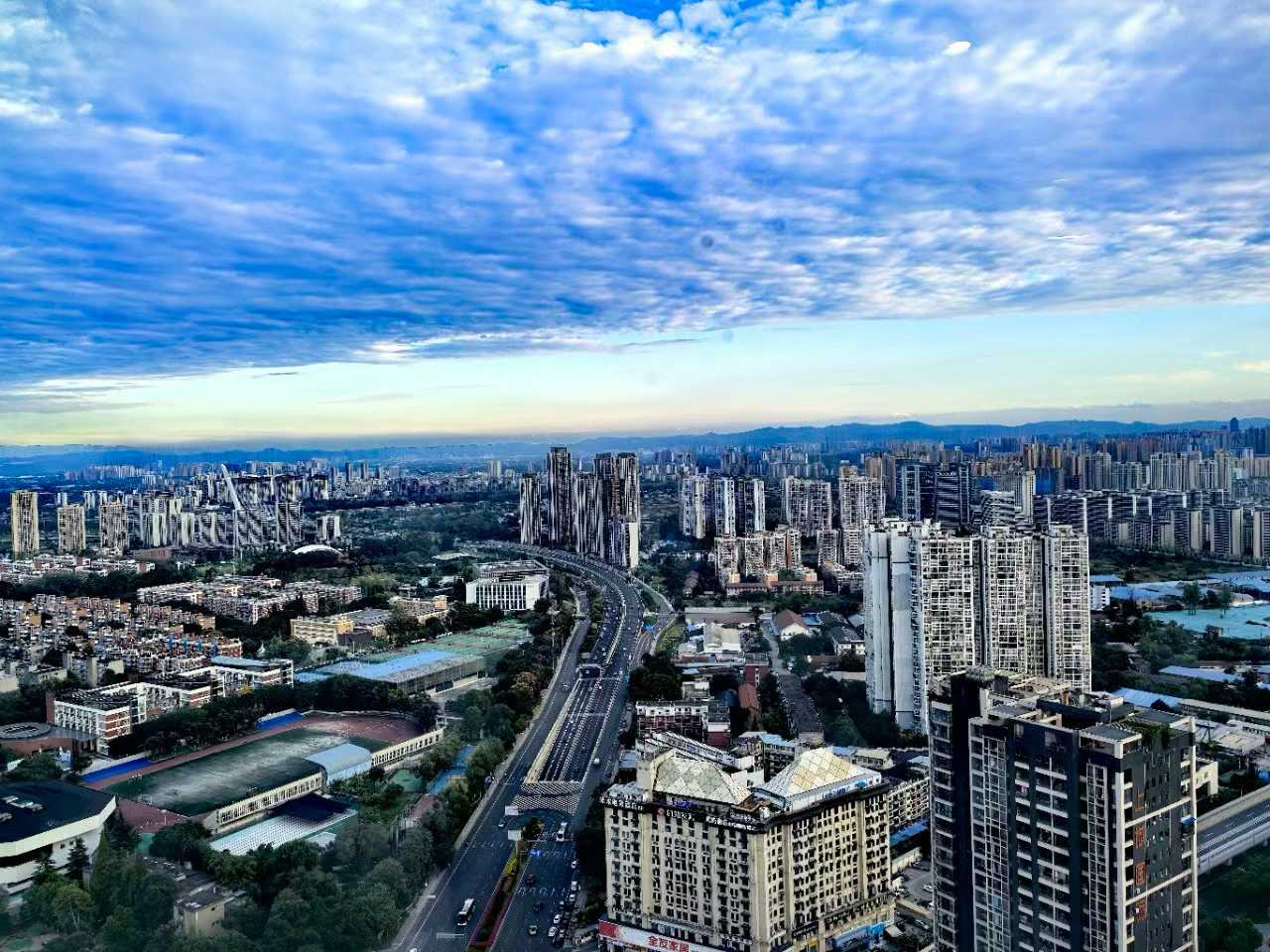 理工大学地铁口甲级品质楼盘 3隔间24工位 服务面积220平 高区视野巴适 招商城市主场办公室出租