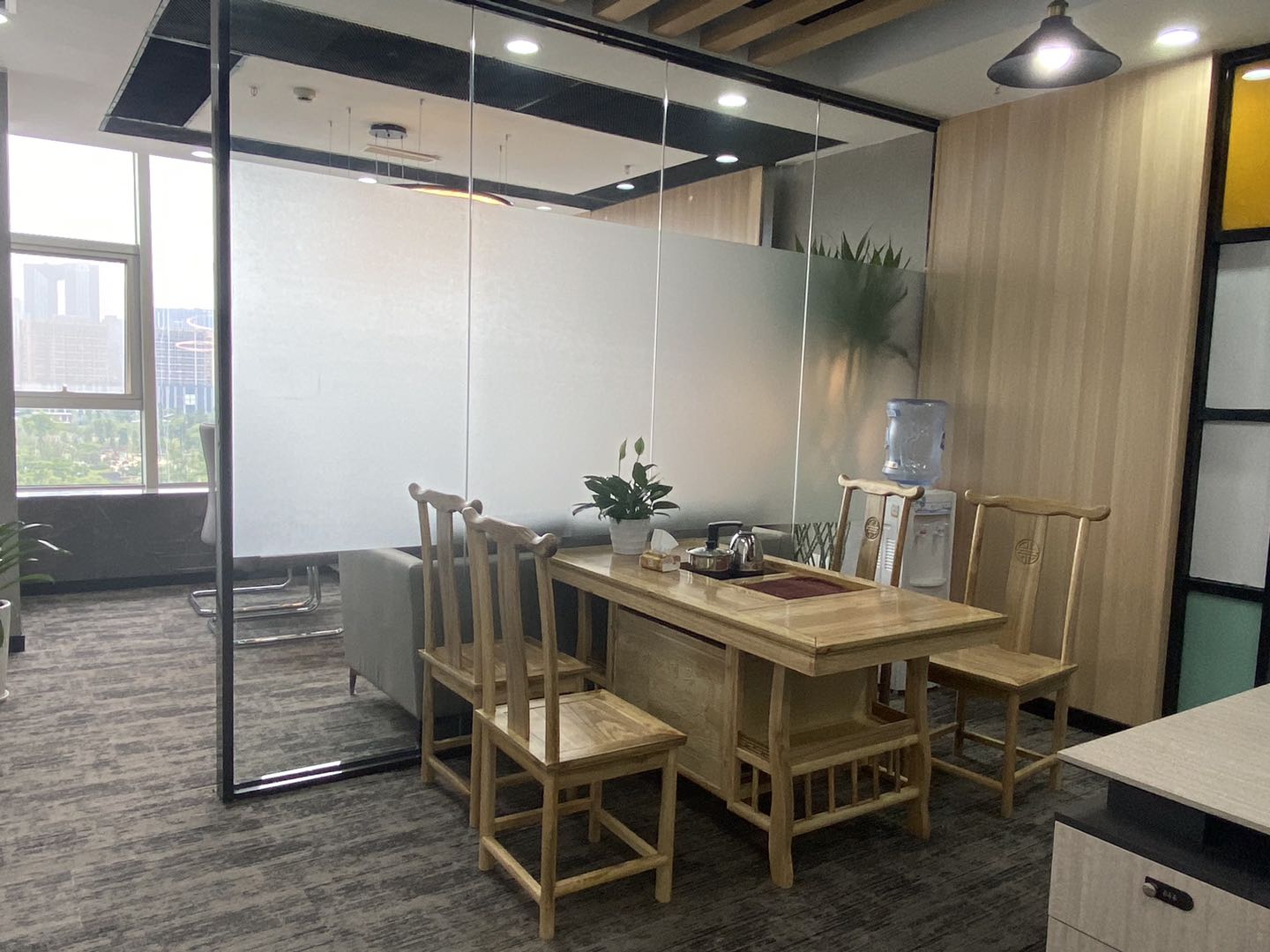 含物业 创业首选 高新区新世纪环球中心精装小面积办公室