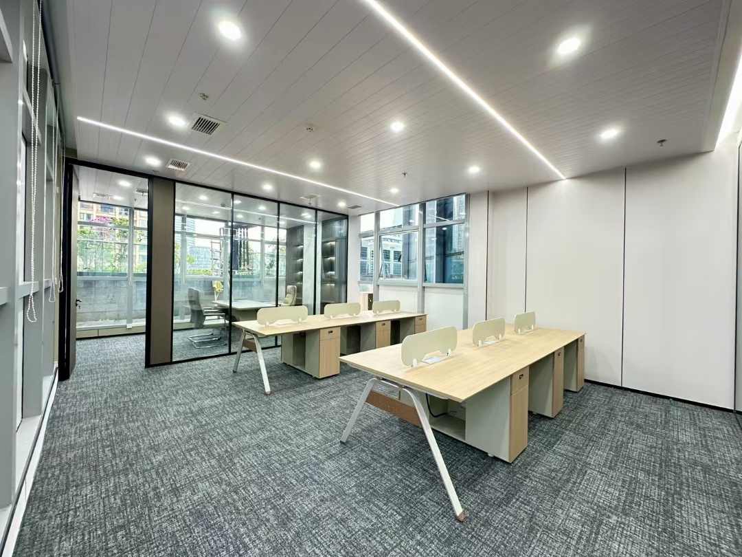 高新区孵化园地铁口小面积阳光房 137平 3隔间12工位 24小时空调含能耗费 带家具 嘉润国金中心办公室出租