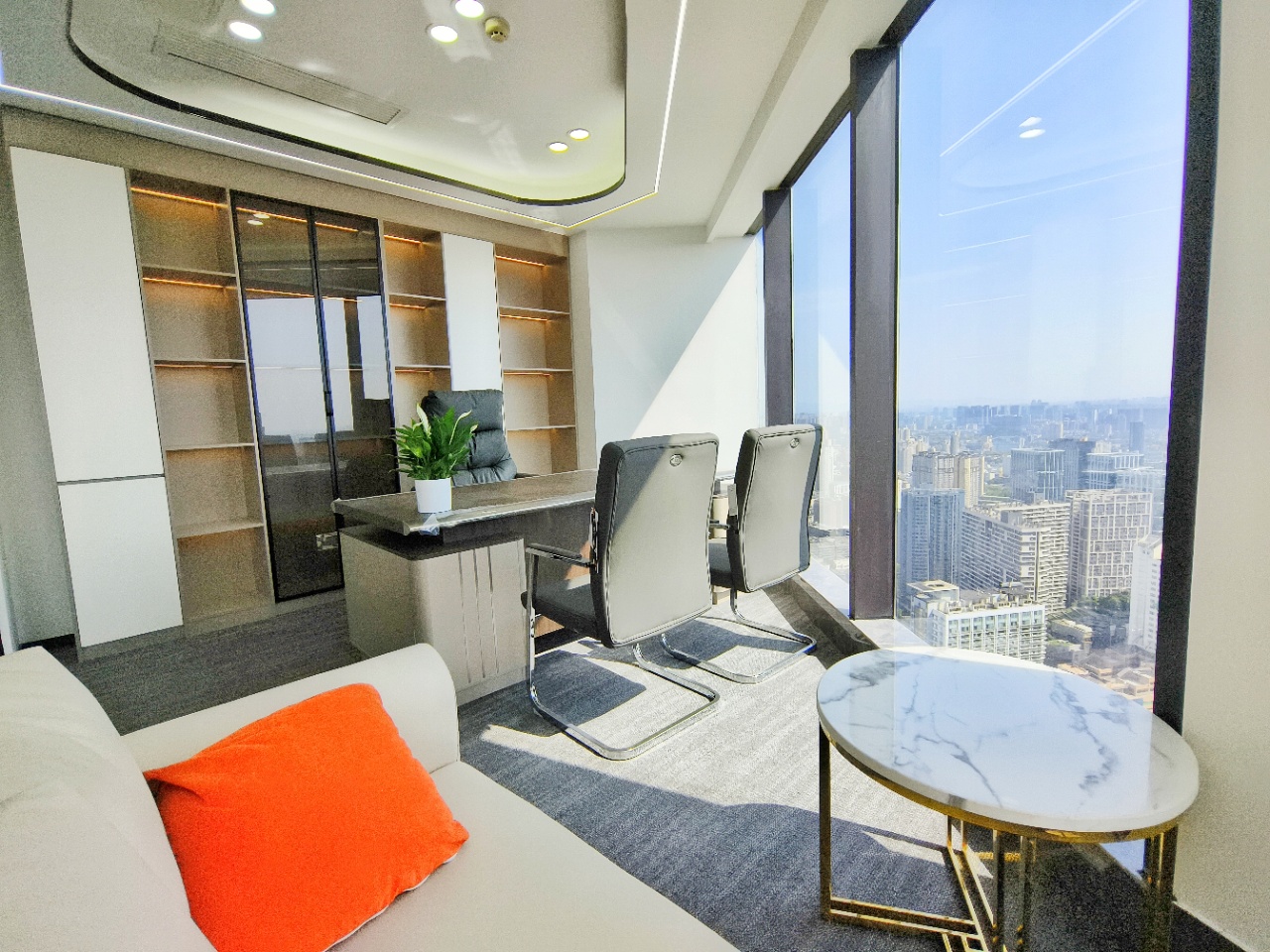 天府广场精品办事处 创业小户型 1隔间6工位 近地铁 交通方便 采光巴适 茂业天地办公室出租