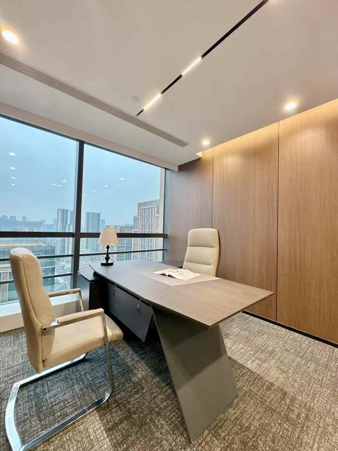 世纪城精装优质户型 天府二街 4隔间14-18工位 中区视野无遮挡 装修巴适 蜀都中心二期办公室出租