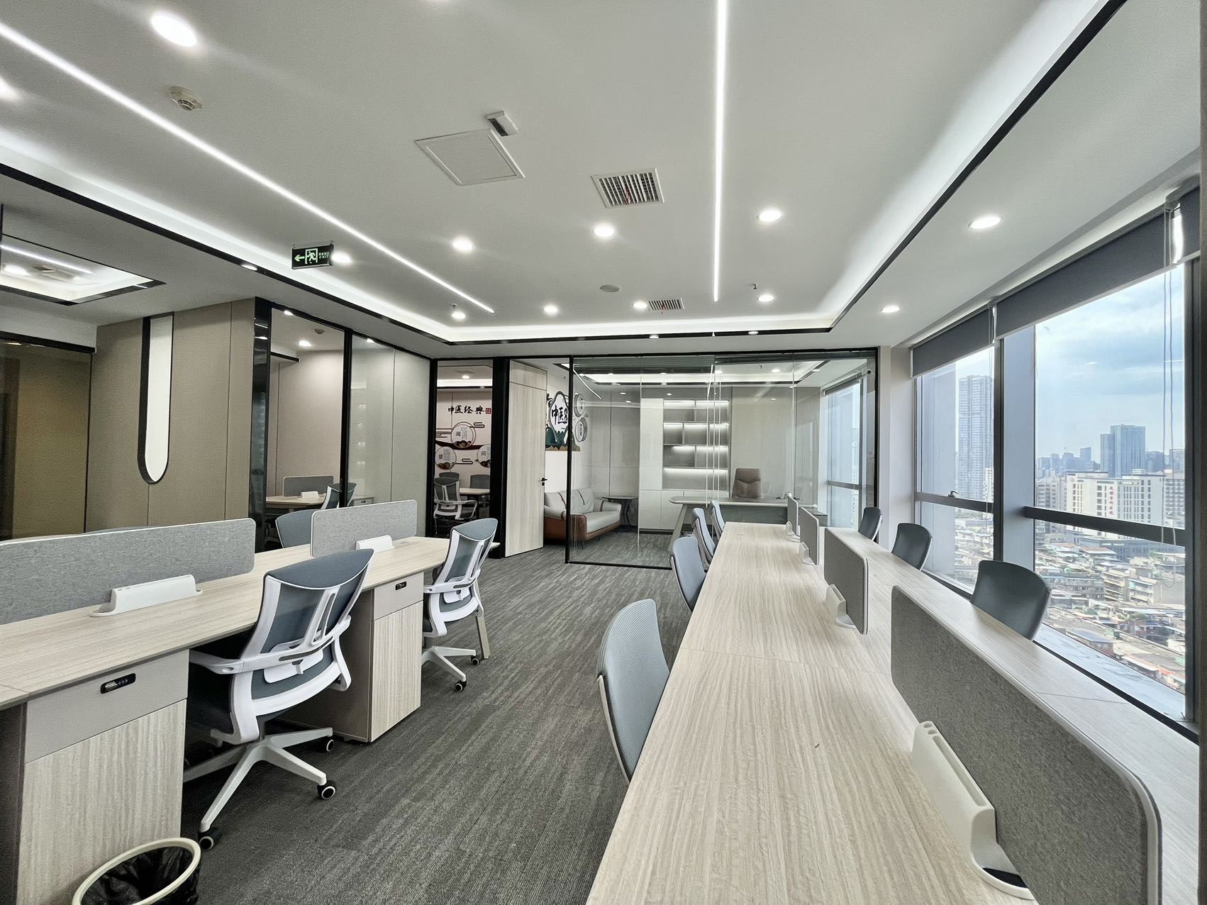 市中心东门大桥24小时空调甲级楼盘 按套出租 3隔间16工位 报价含家具可调配 明宇金融办公室出租