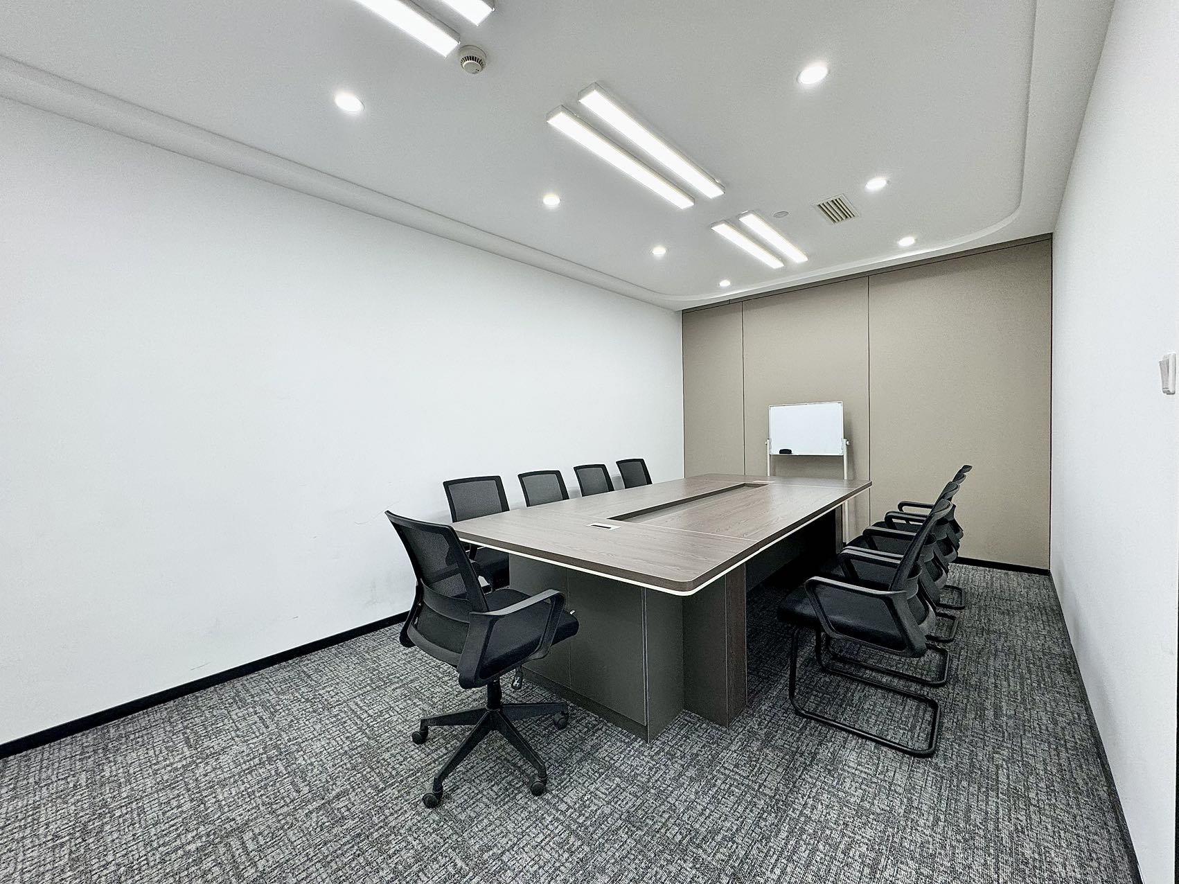 金融城精选小面积 按套出租 3隔间12工位 低区看交子之环 户型反正 东方希望中心办公室出租