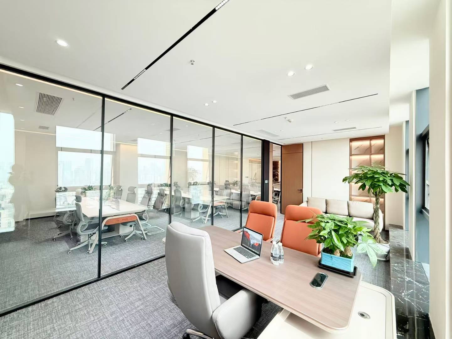 金牛区人民北路甲写 24小时空调301平方 4隔间36工位 近地铁 带共享配套设施 北成8号办公室出租