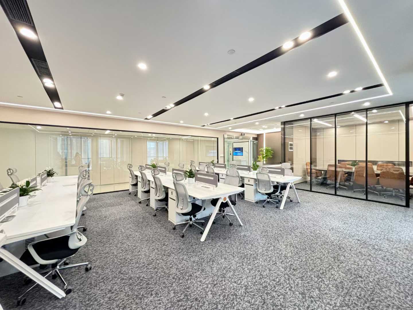 高新世纪城地铁口甲级楼盘 289平方 4隔间36工位 品质装修带家具 带入户显示屏 东方希望天祥办公室出租