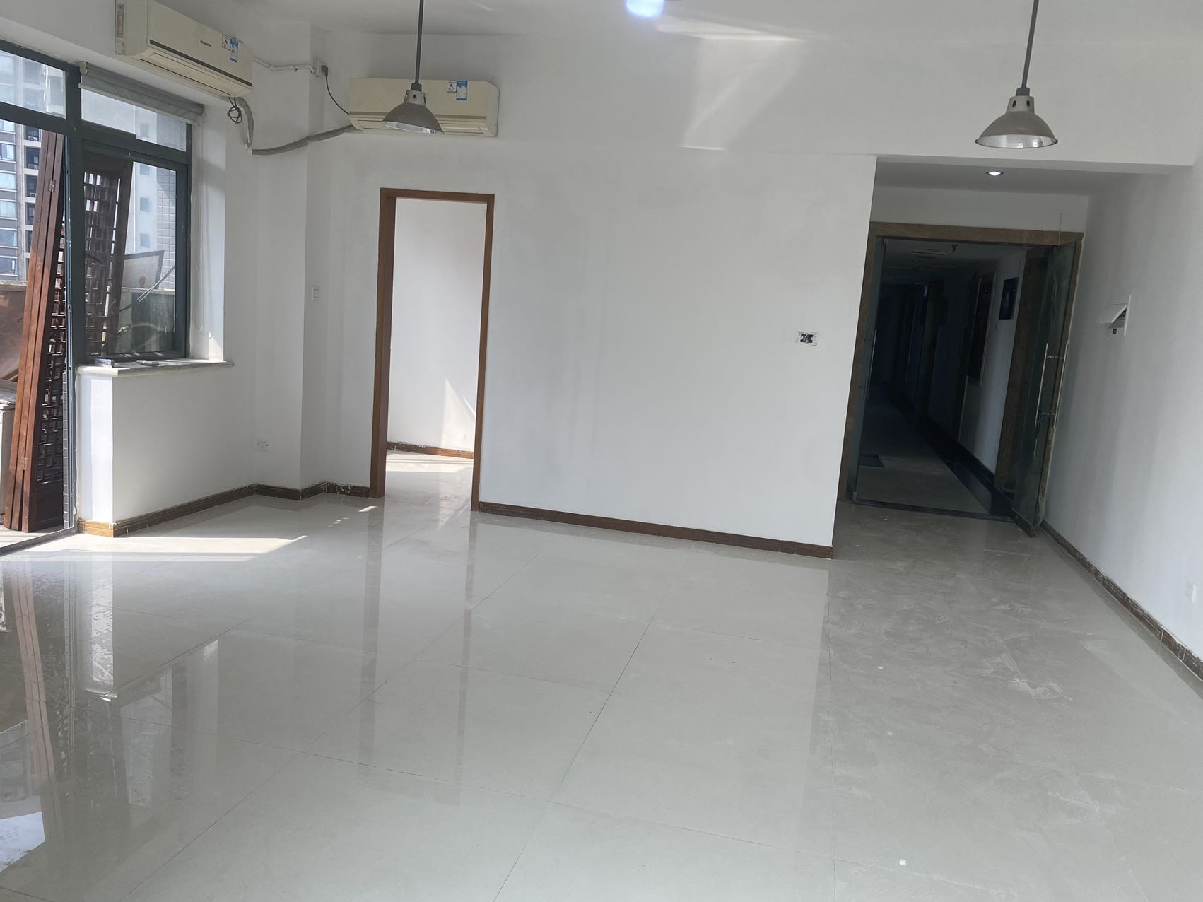 市中心4号线太升南路地铁几百米 个人房东直租 77平小面积 家具可配 带独立厕所 锦天国际办公室出租