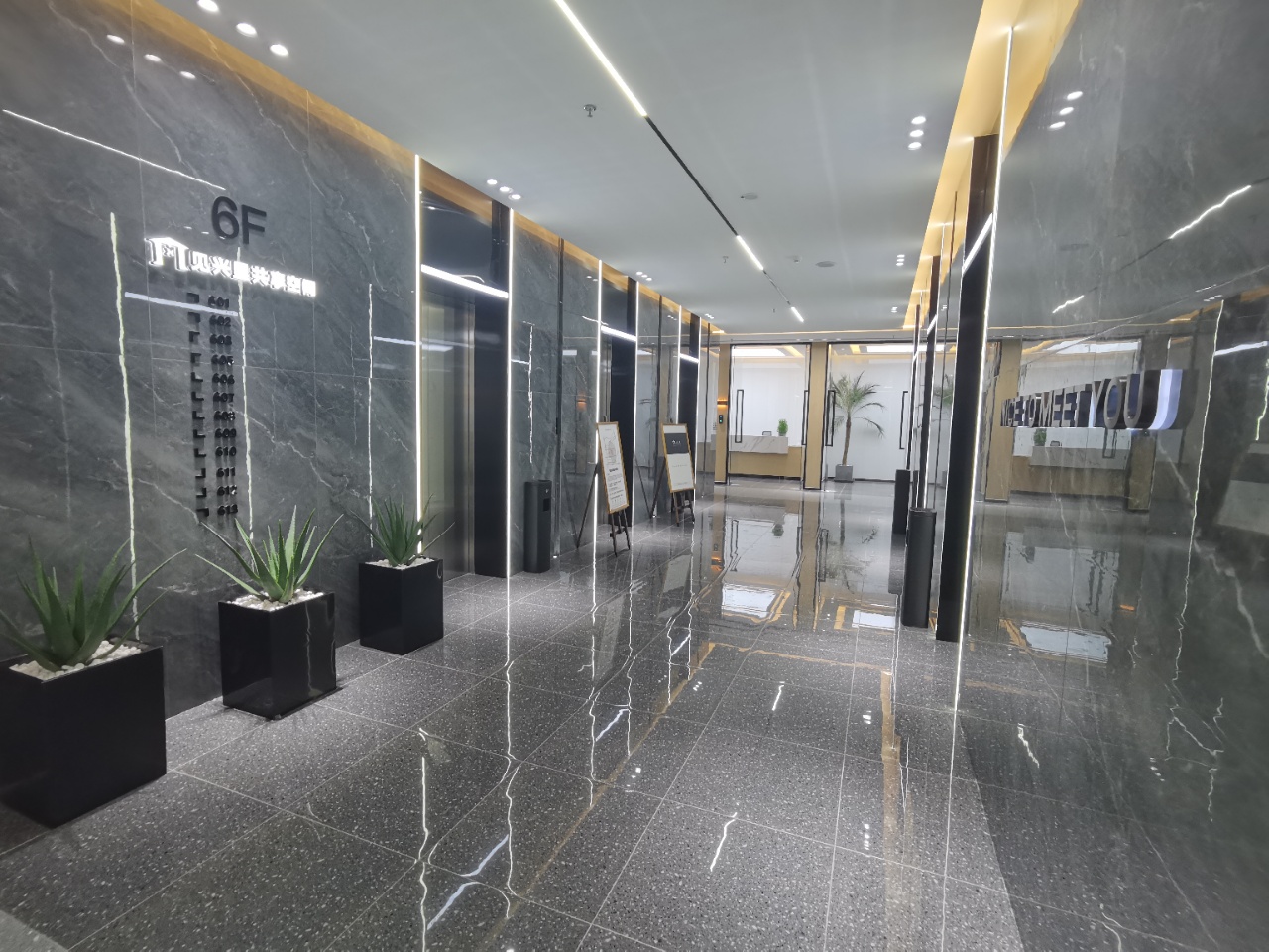 超甲品質 成華區龍潭寺呈祥國際163平精裝辦公室