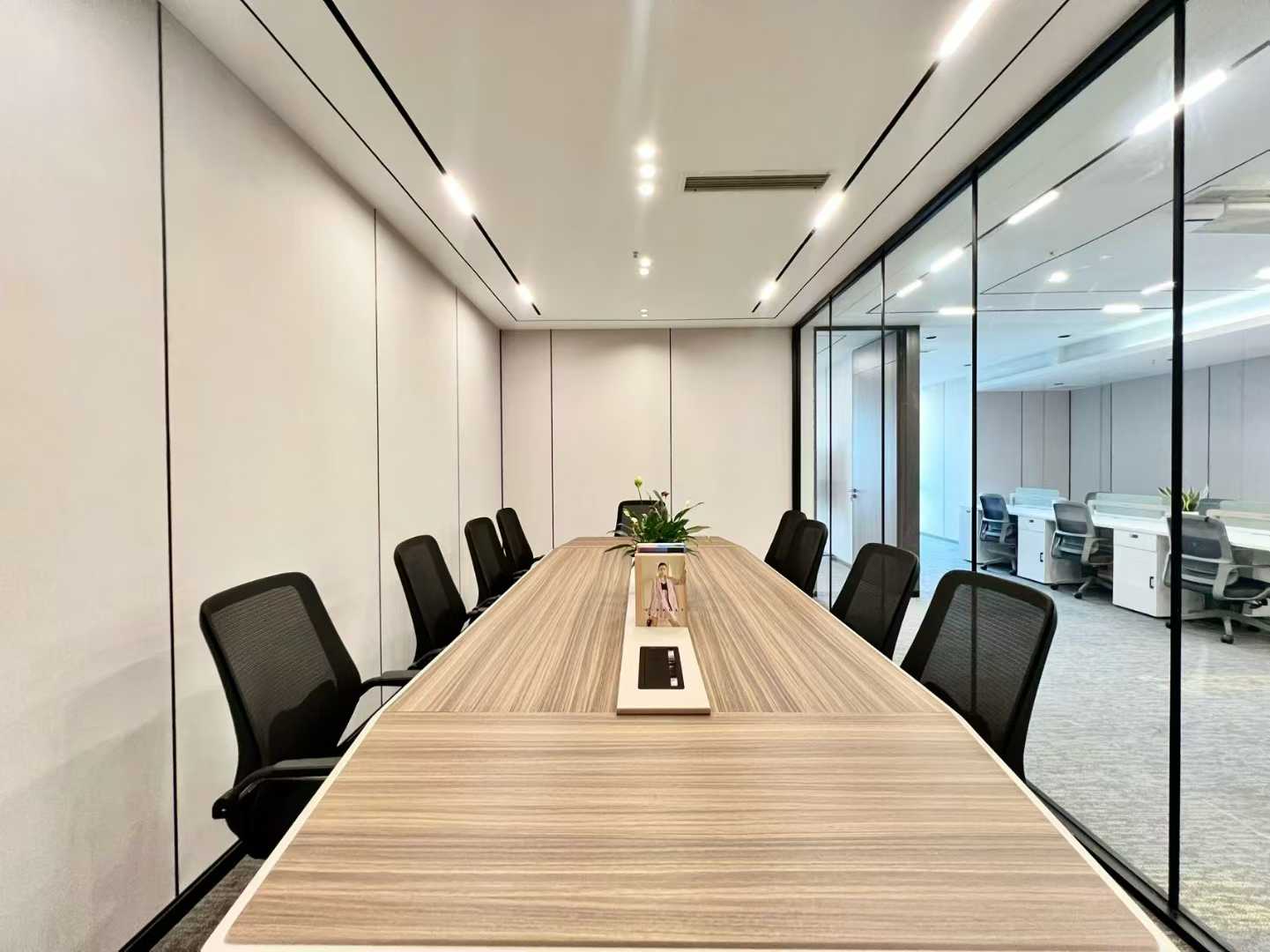 高新核心地段 孵化园地铁三四百米 2隔间24工位 高区 拎包入住 朝东 阳光金融中心办公室出租