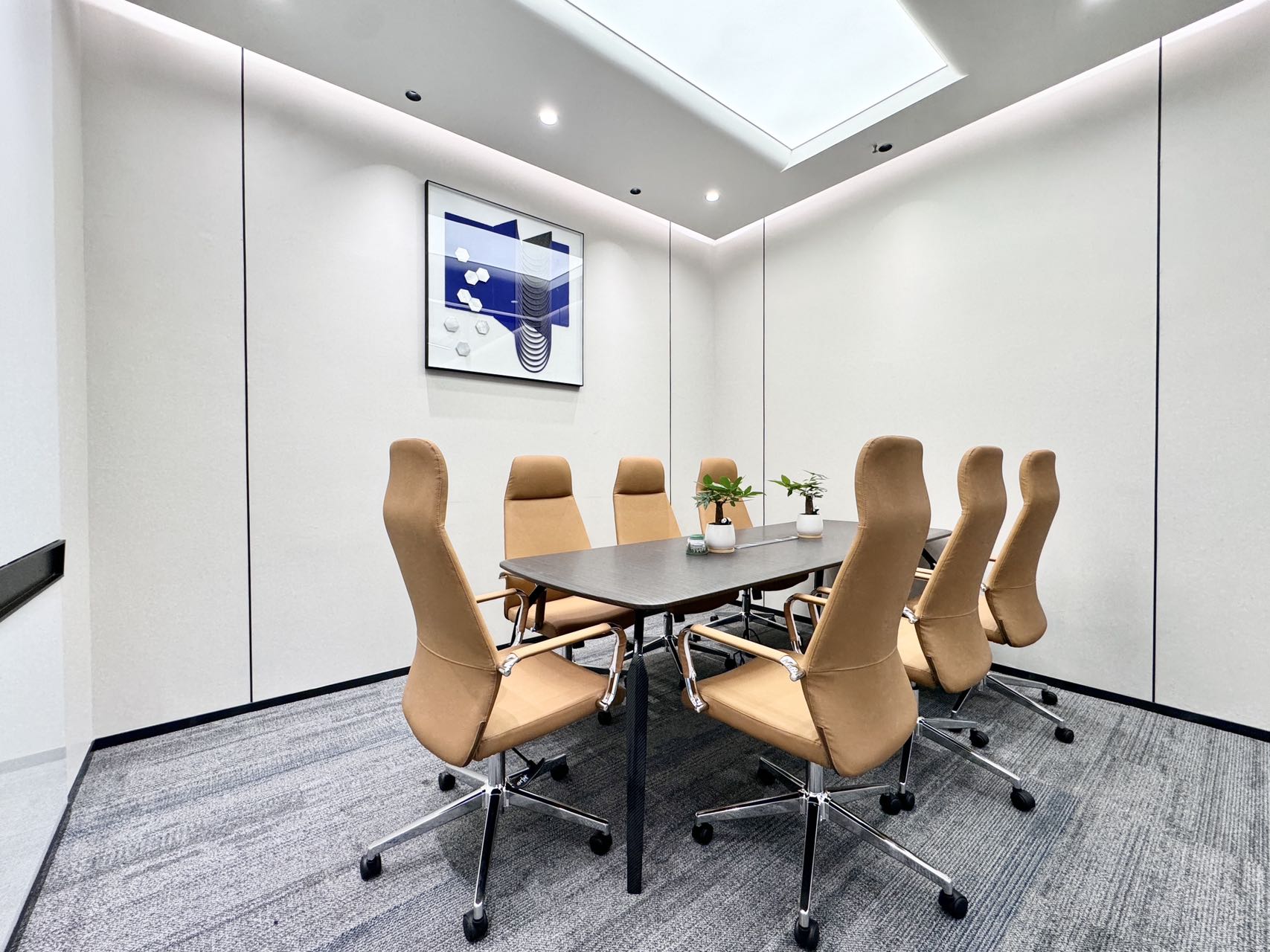 1号线高新地铁几百米 精致小户型 3隔间16工位 精装带家具 落地窗玻璃 晶科一号办公室出租