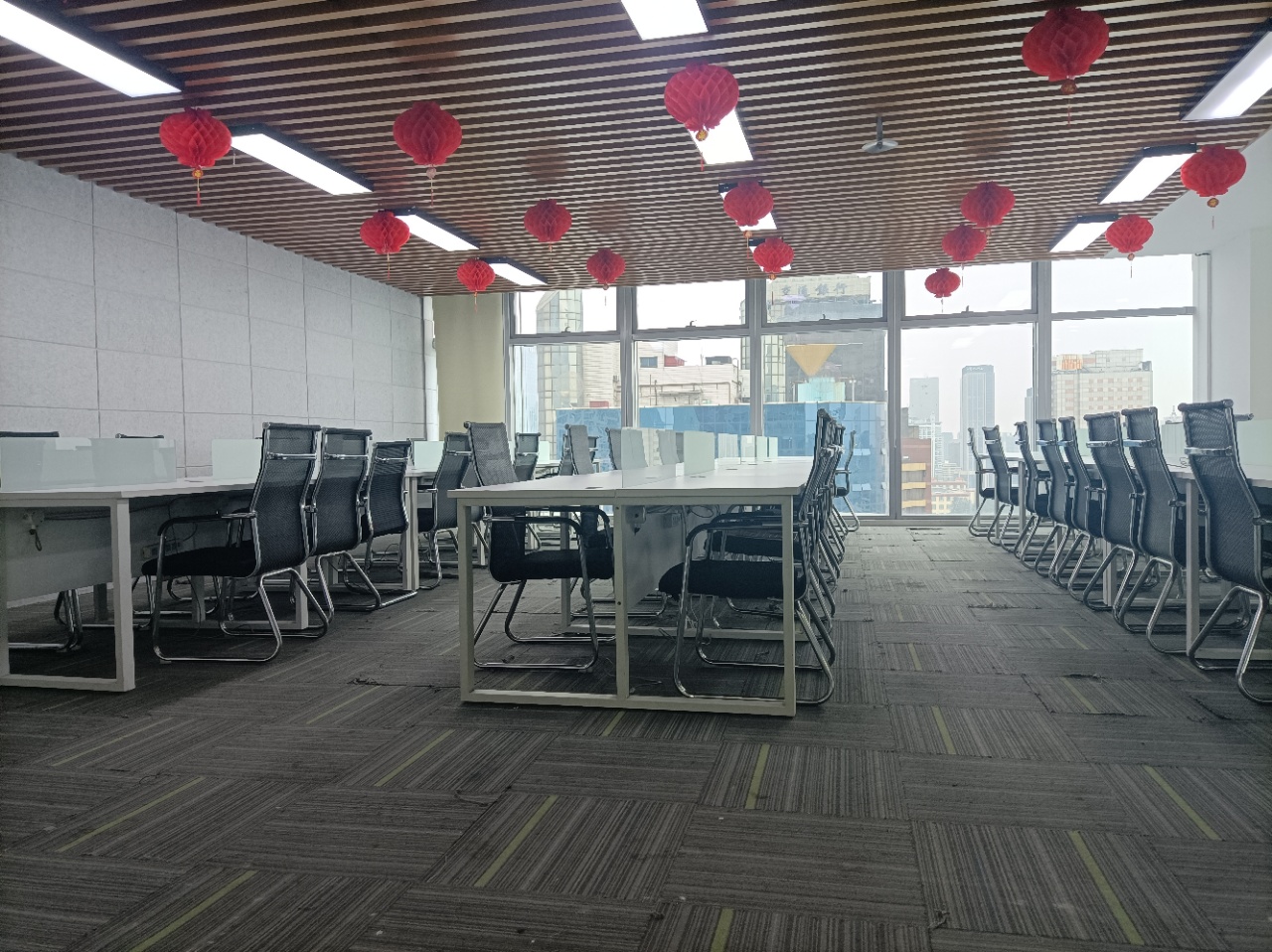 泰丰国际 市中心 骡马市 3隔间工位 精装修带家具 双地铁采光通透