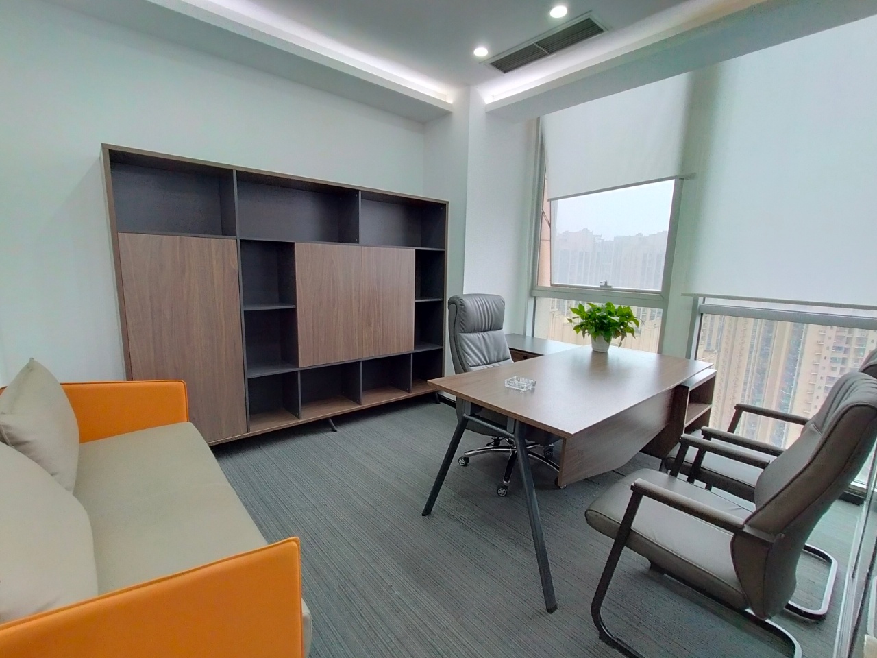 龍泉超甲級百悅國際寫字樓 160平 3隔間20工位精裝帶家具現房 4米層高
