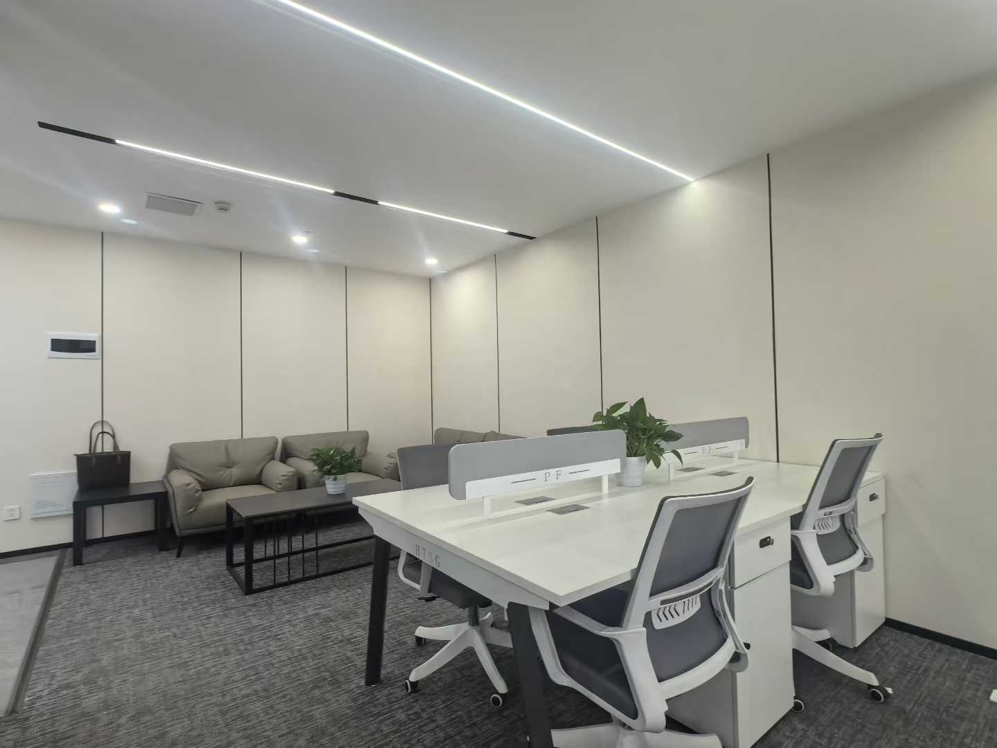 锦江区金石路地铁附近 116平 小面积 2隔间8工位 24小时空调 带家具 五冶大厦办公室出租