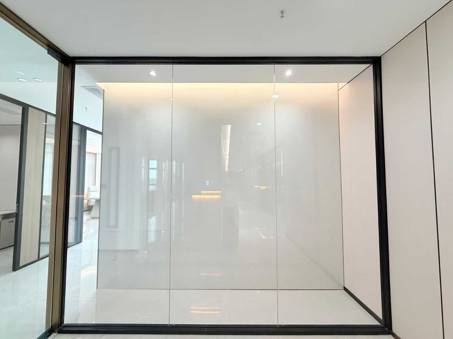 人民北路甲级楼盘 24小时空调 139平方 3隔间9工位 吊完顶3米层高 办公环境舒适 带共享配套 北成8号办公室出租