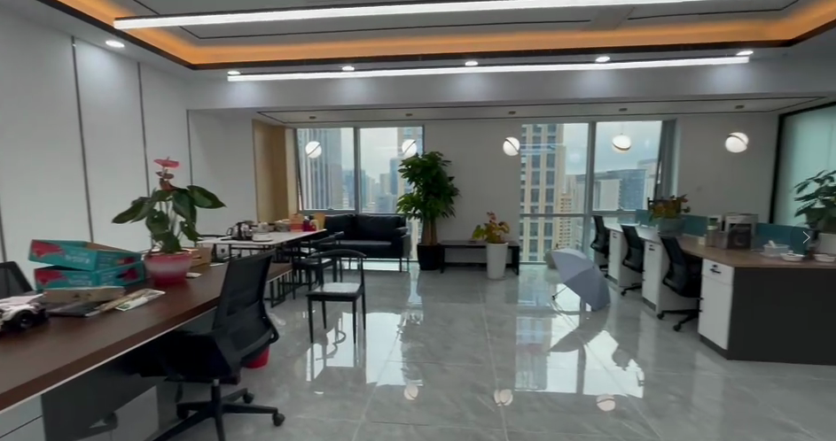 雄川金融中心2w3，精装修套间，办公居家型24工位
